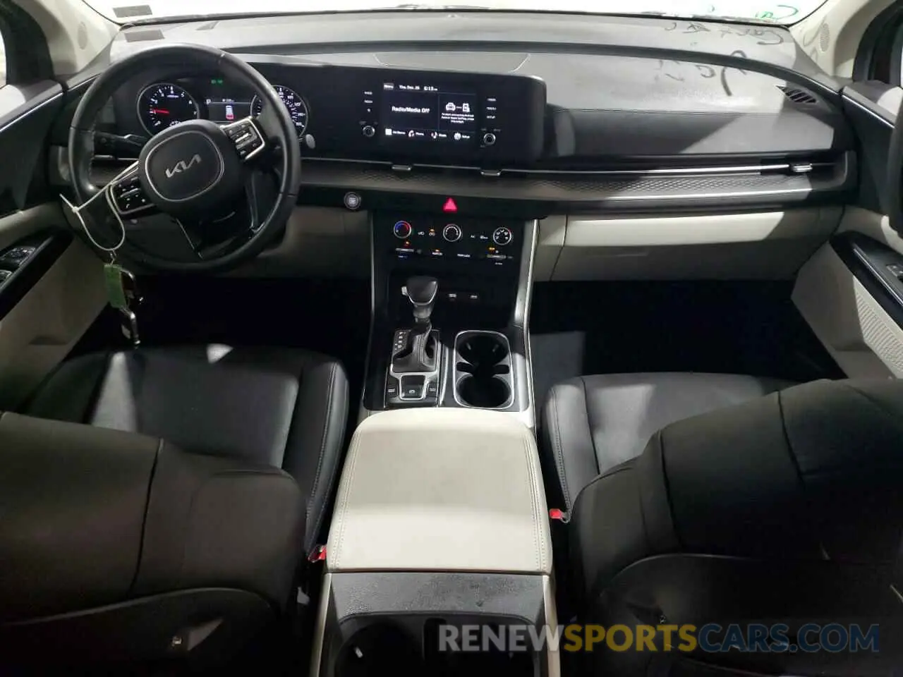 8 Photograph of a damaged car KNDNB4H39P6227409 KIA CARNIVAL L 2023