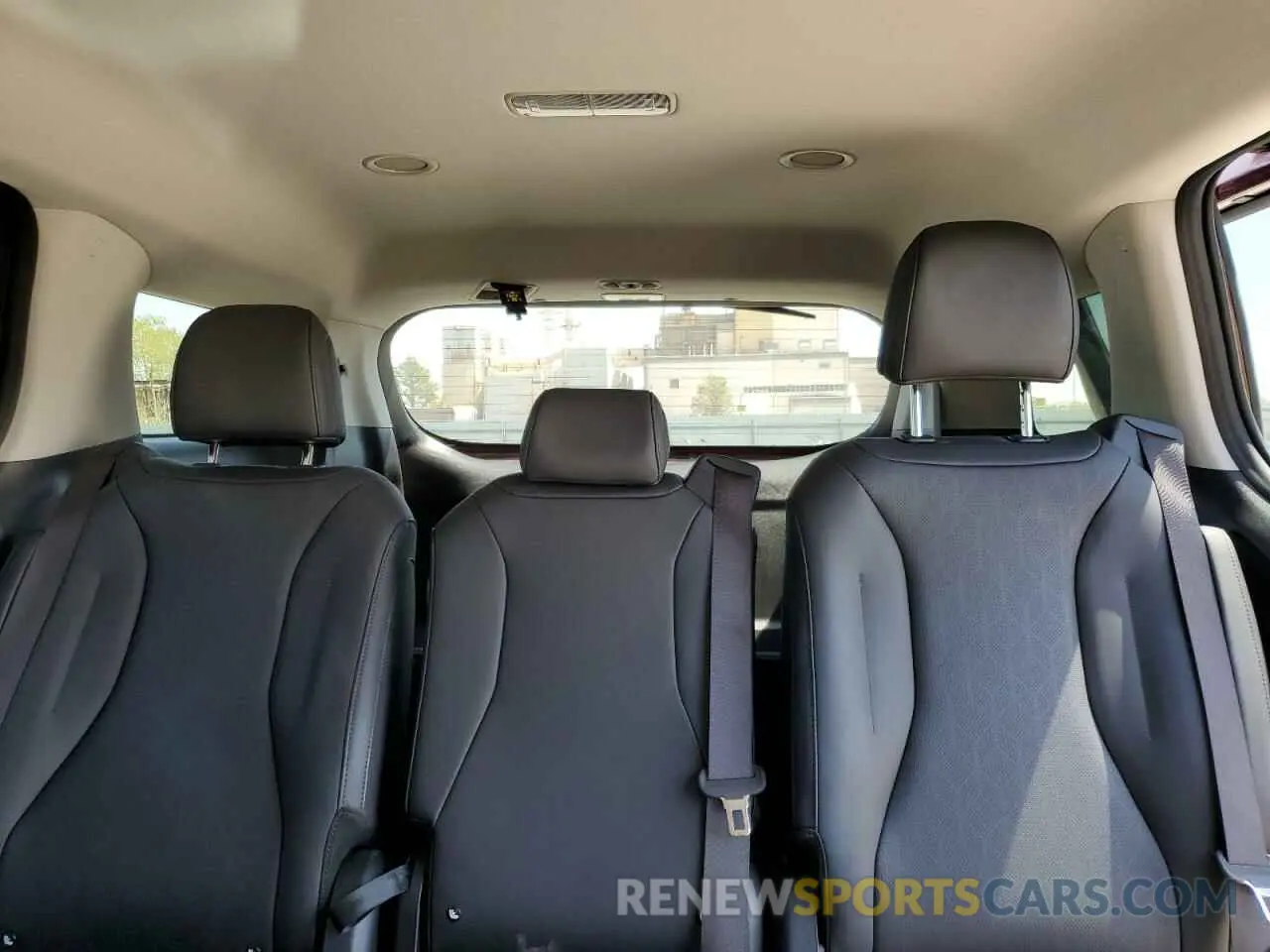 10 Photograph of a damaged car KNDNB4H30R6306809 KIA CARNIVAL L 2024