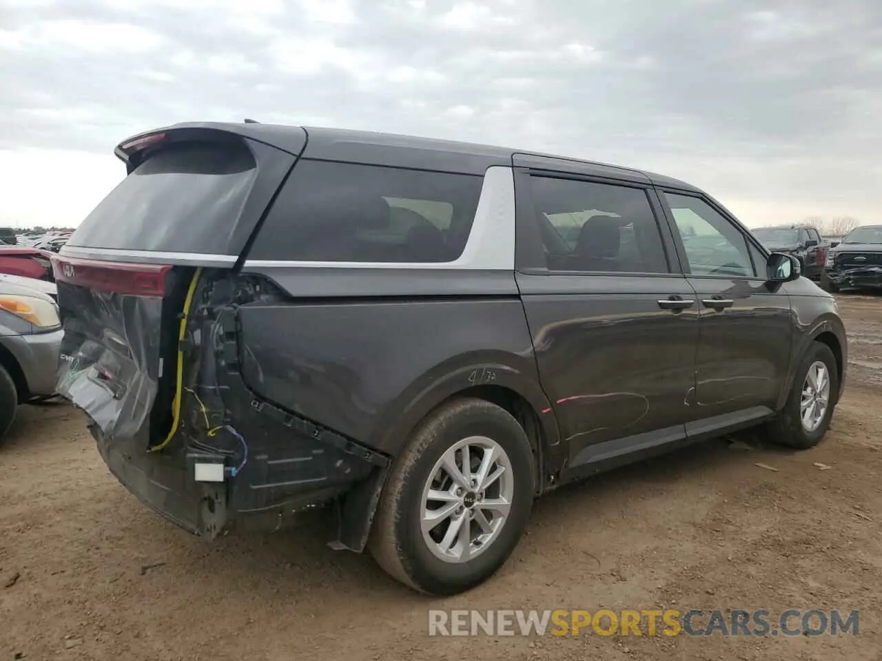 3 Photograph of a damaged car KNDNB4H30R6433818 KIA CARNIVAL L 2024