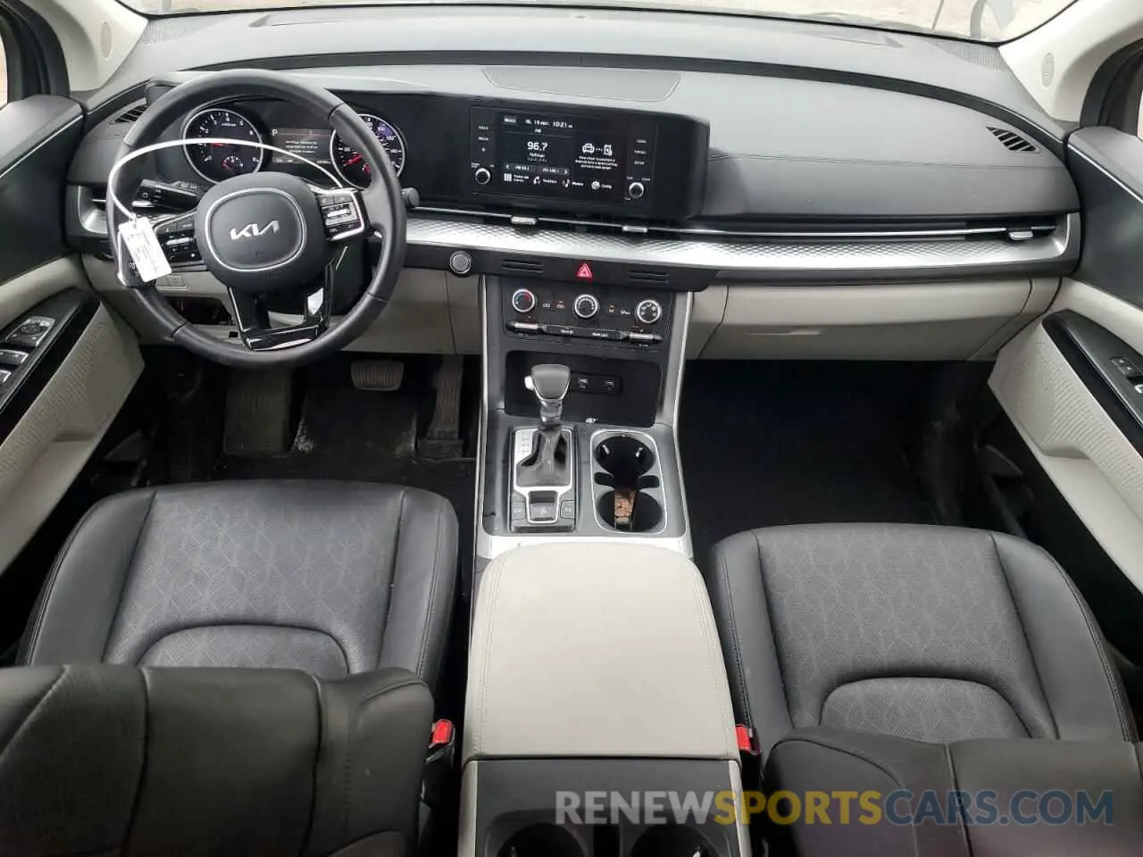 8 Photograph of a damaged car KNDNB4H30R6433818 KIA CARNIVAL L 2024