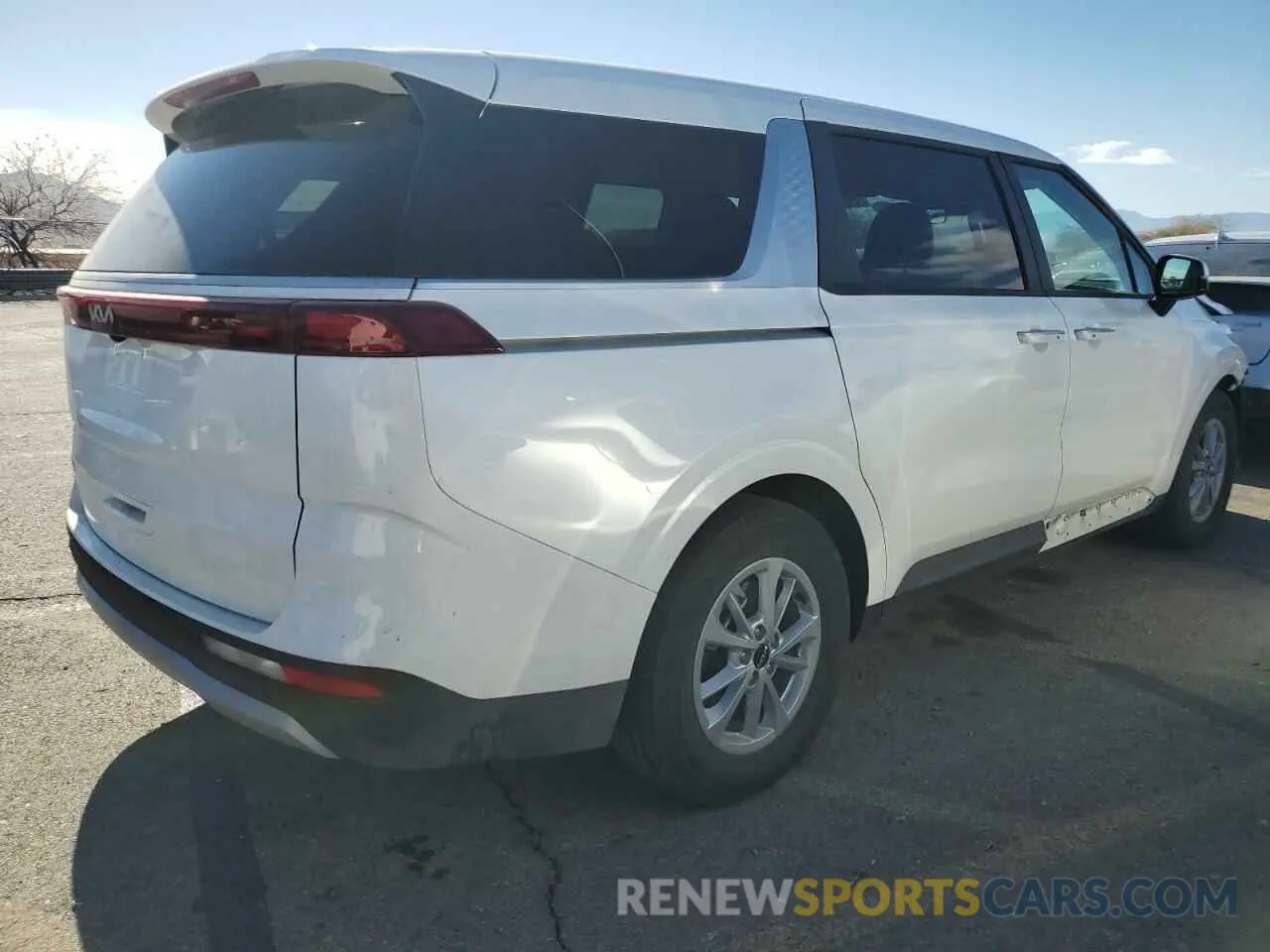 3 Photograph of a damaged car KNDNB4H30R6434564 KIA CARNIVAL L 2024