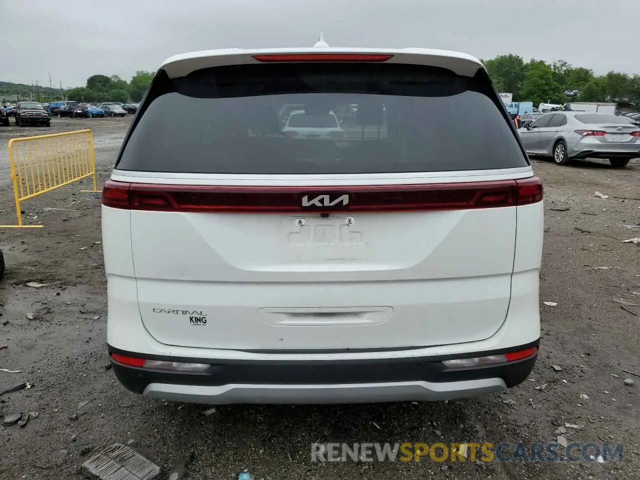 6 Photograph of a damaged car KNDNB4H31R6364234 KIA CARNIVAL L 2024