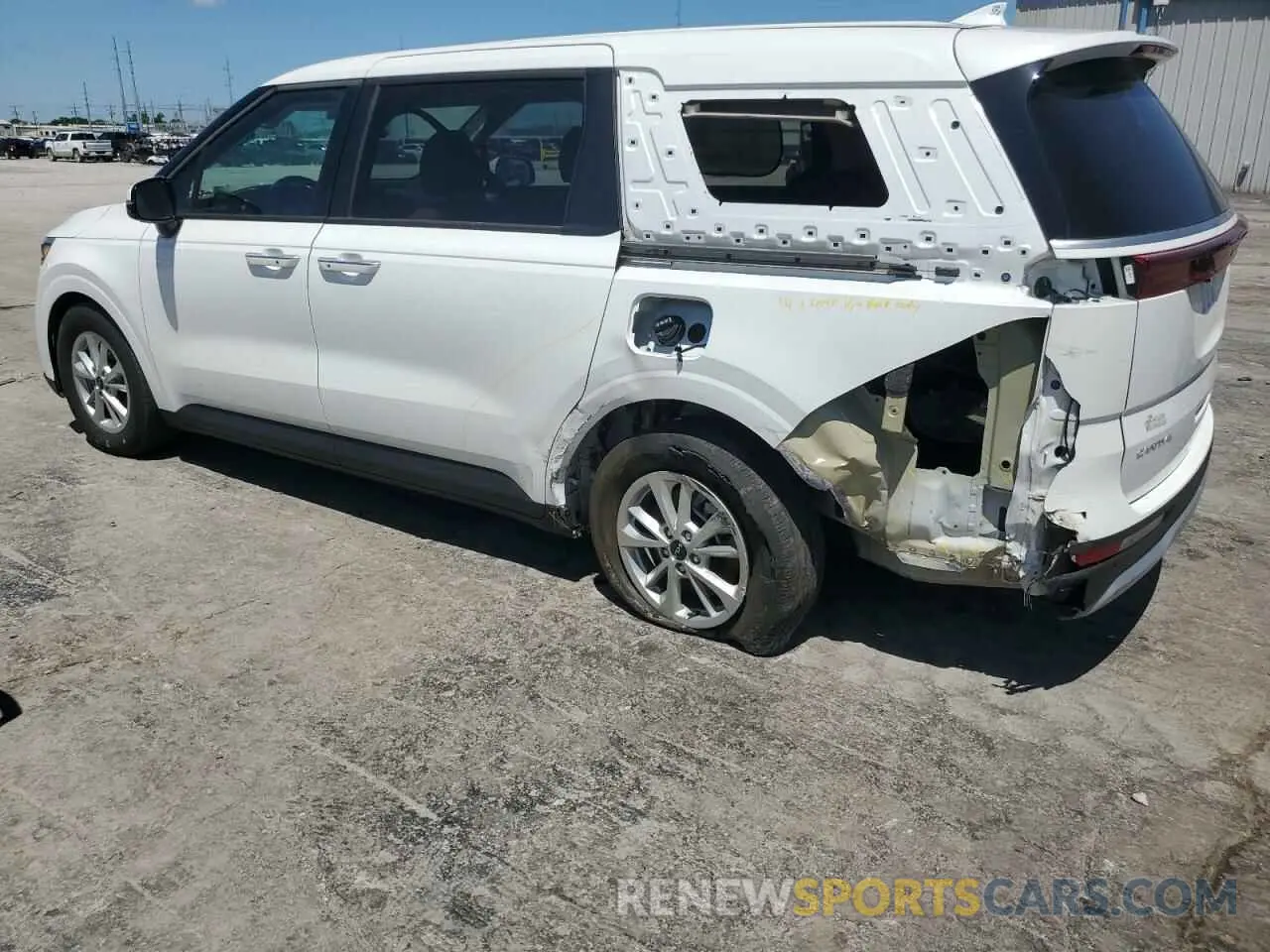 2 Photograph of a damaged car KNDNB4H32R6328178 KIA CARNIVAL L 2024