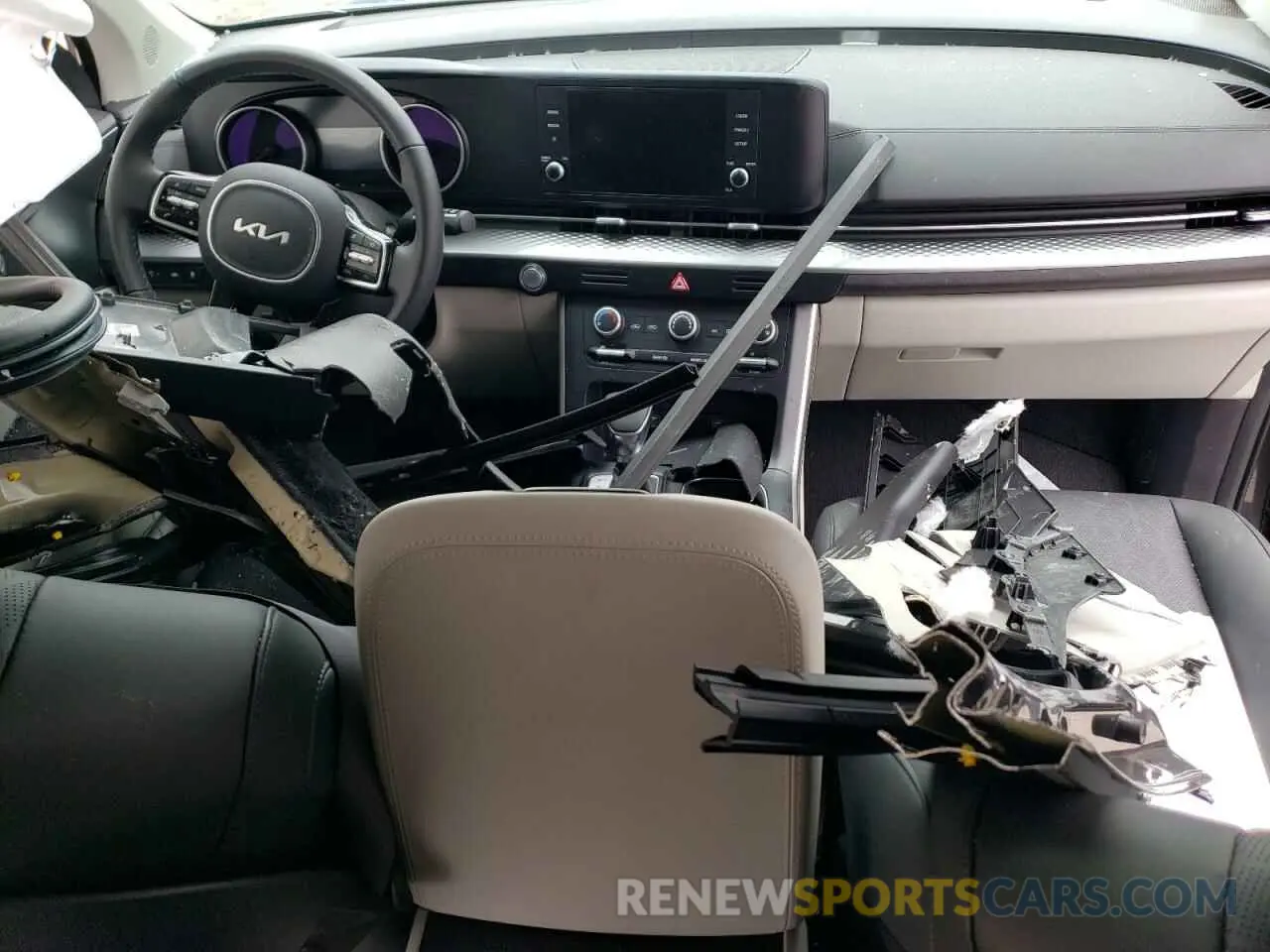 8 Photograph of a damaged car KNDNB4H32R6433240 KIA CARNIVAL L 2024