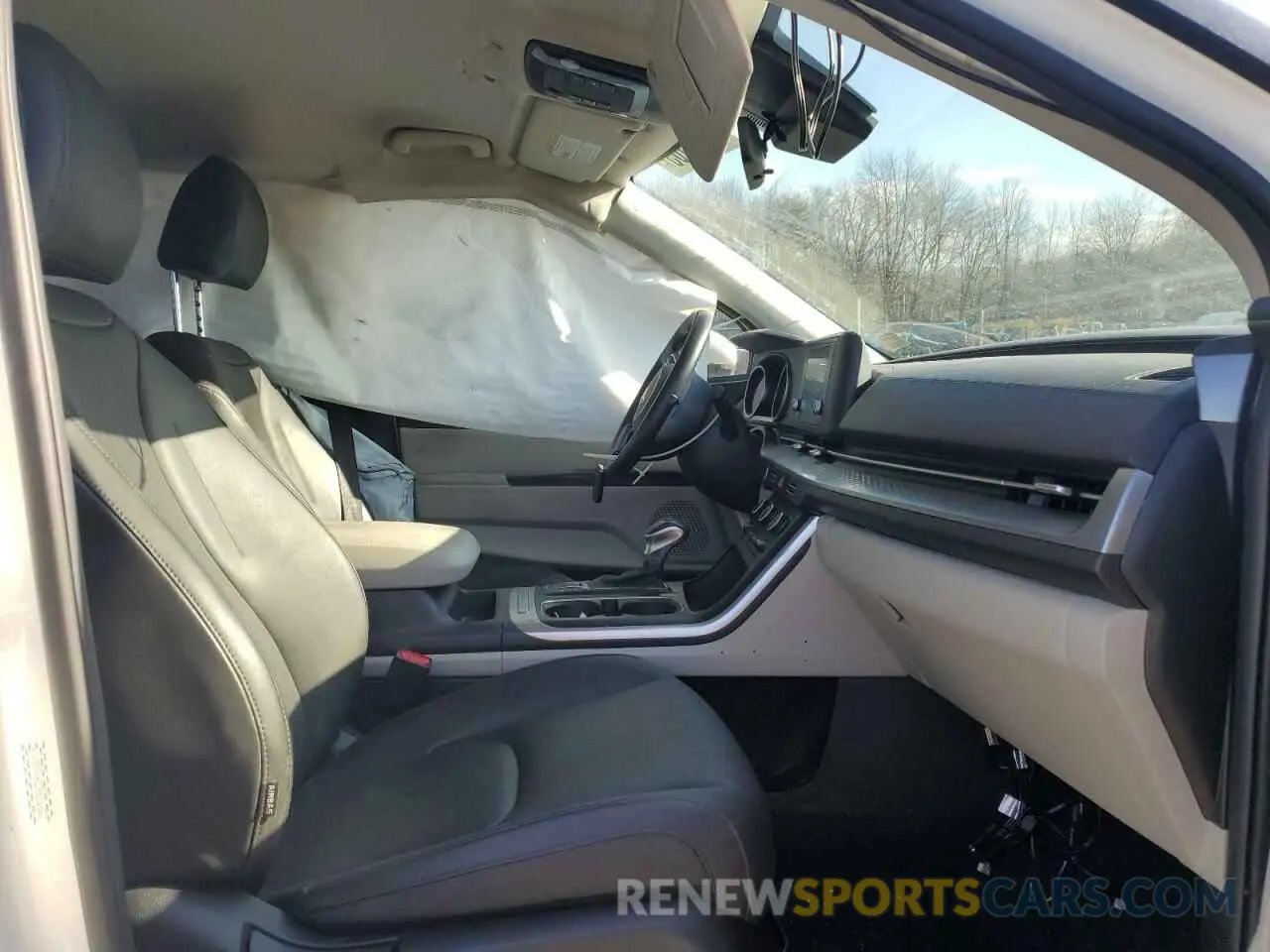 7 Photograph of a damaged car KNDNB4H33R6306822 KIA CARNIVAL L 2024