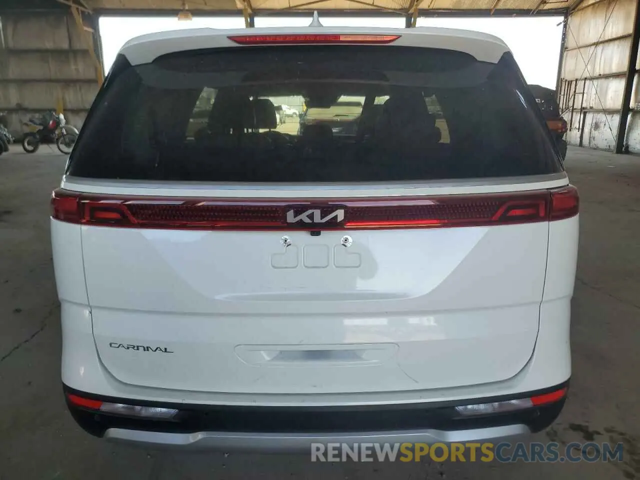 6 Photograph of a damaged car KNDNB4H34R6414947 KIA CARNIVAL L 2024