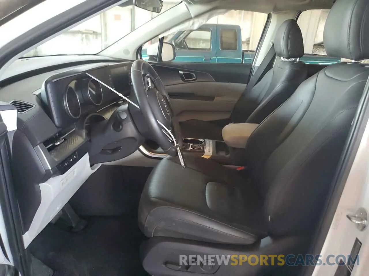 7 Photograph of a damaged car KNDNB4H34R6414947 KIA CARNIVAL L 2024