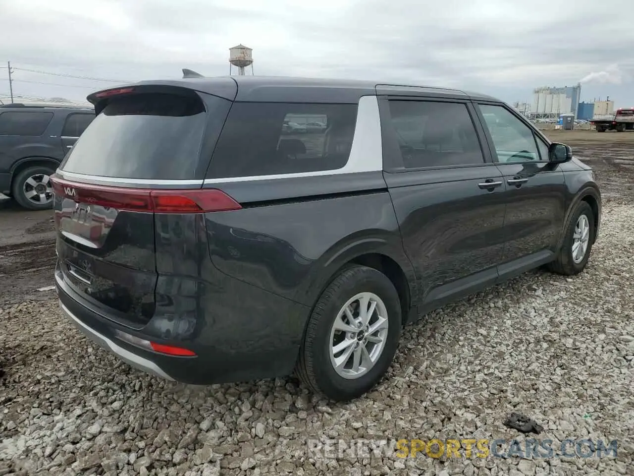 3 Photograph of a damaged car KNDNB4H35R6351292 KIA CARNIVAL L 2024