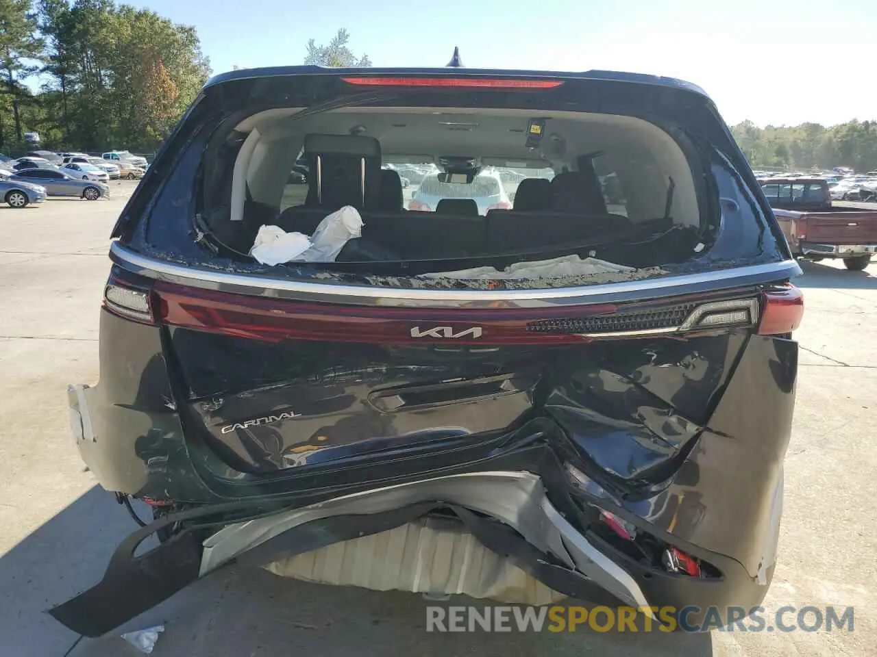 6 Photograph of a damaged car KNDNB4H38R6362979 KIA CARNIVAL L 2024