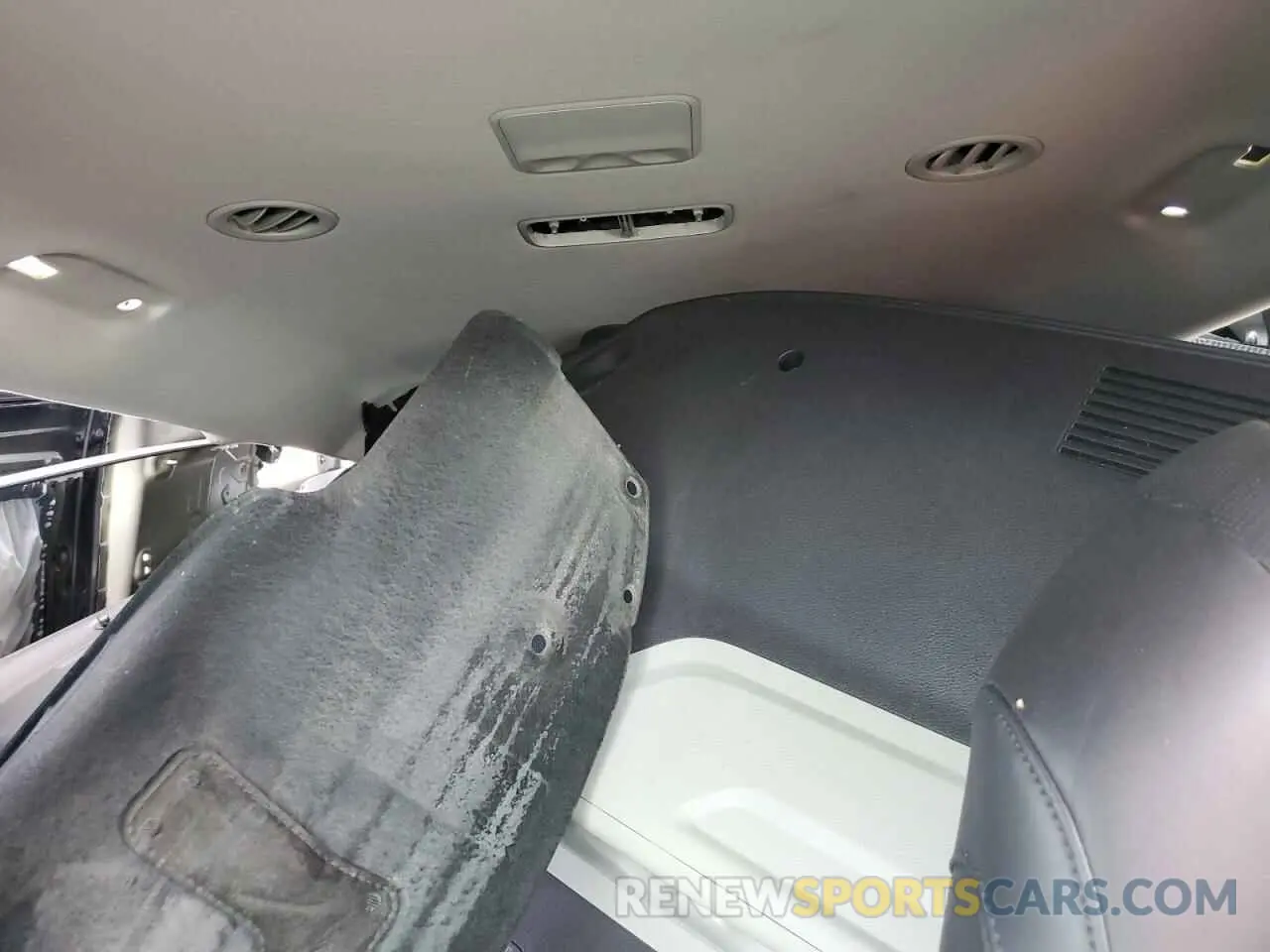 10 Photograph of a damaged car KNDNB4H38R6420394 KIA CARNIVAL L 2024