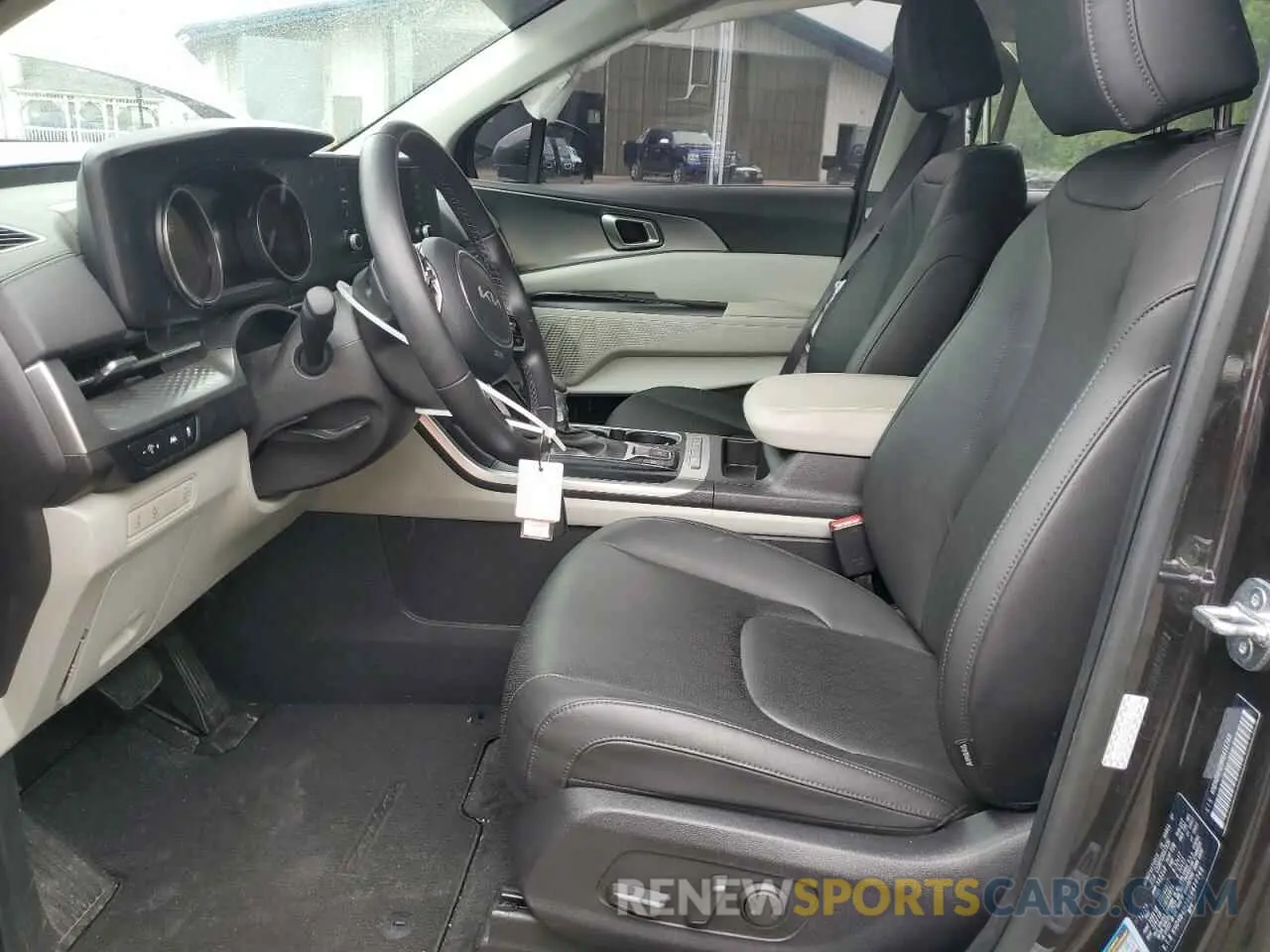 7 Photograph of a damaged car KNDNB4H39R6414748 KIA CARNIVAL L 2024