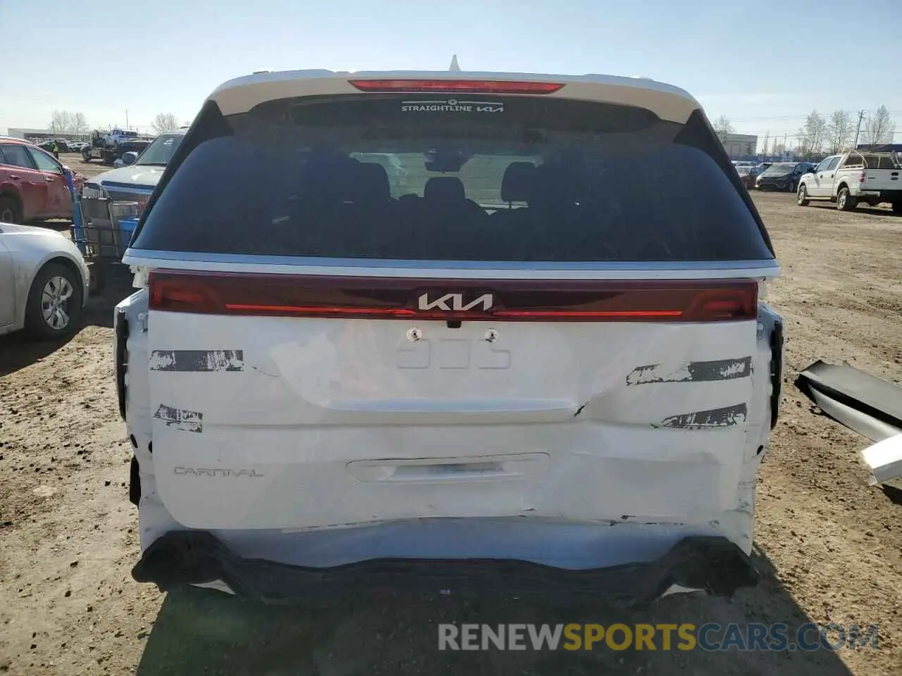 6 Photograph of a damaged car KNDNB5H37R6384333 KIA CARNIVAL L 2024