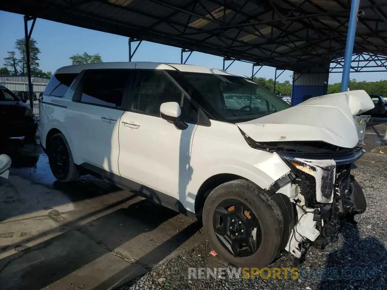 4 Photograph of a damaged car KNDNB5K32S6460121 KIA CARNIVAL L 2025