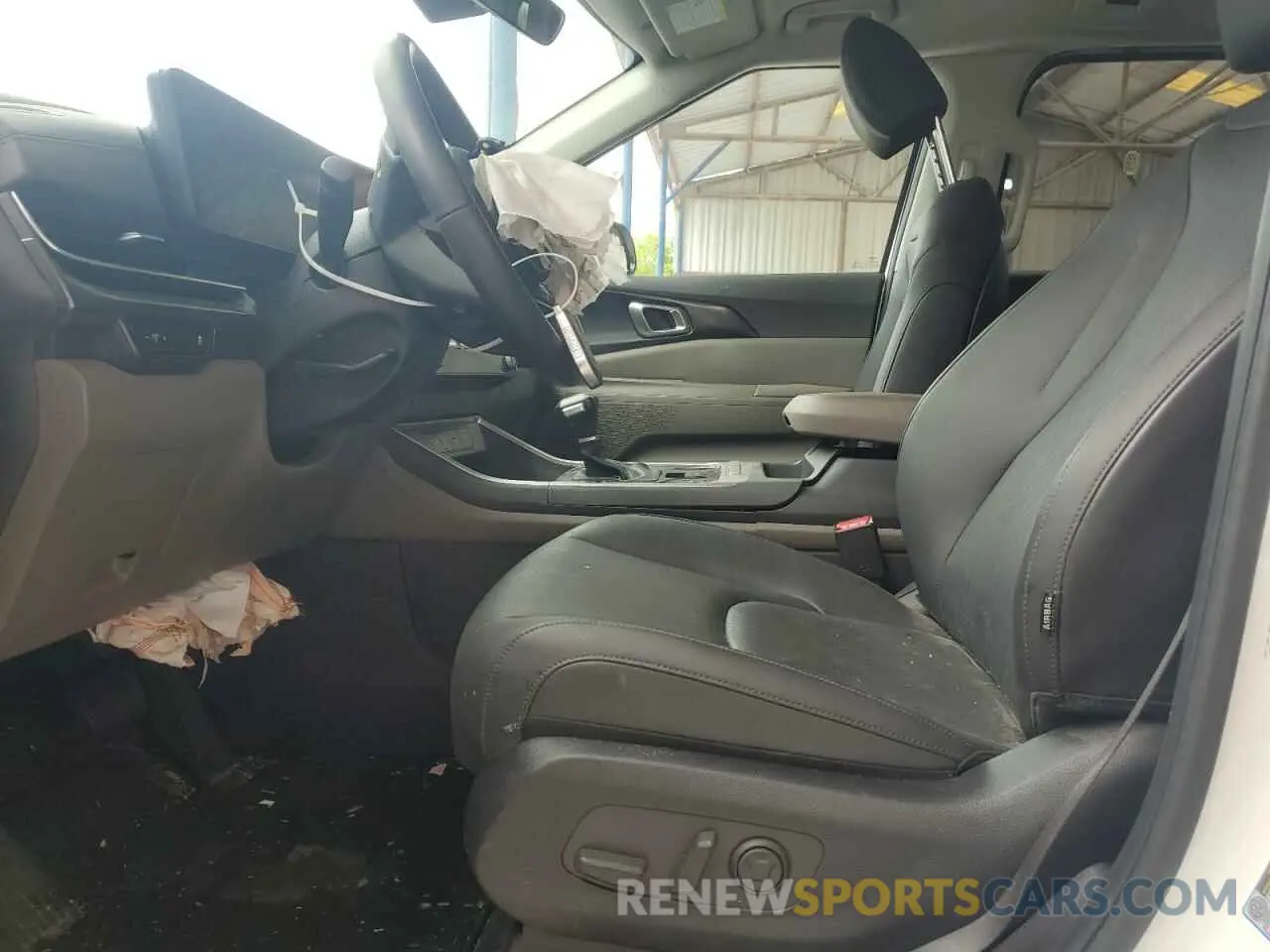 7 Photograph of a damaged car KNDNB5K32S6460121 KIA CARNIVAL L 2025