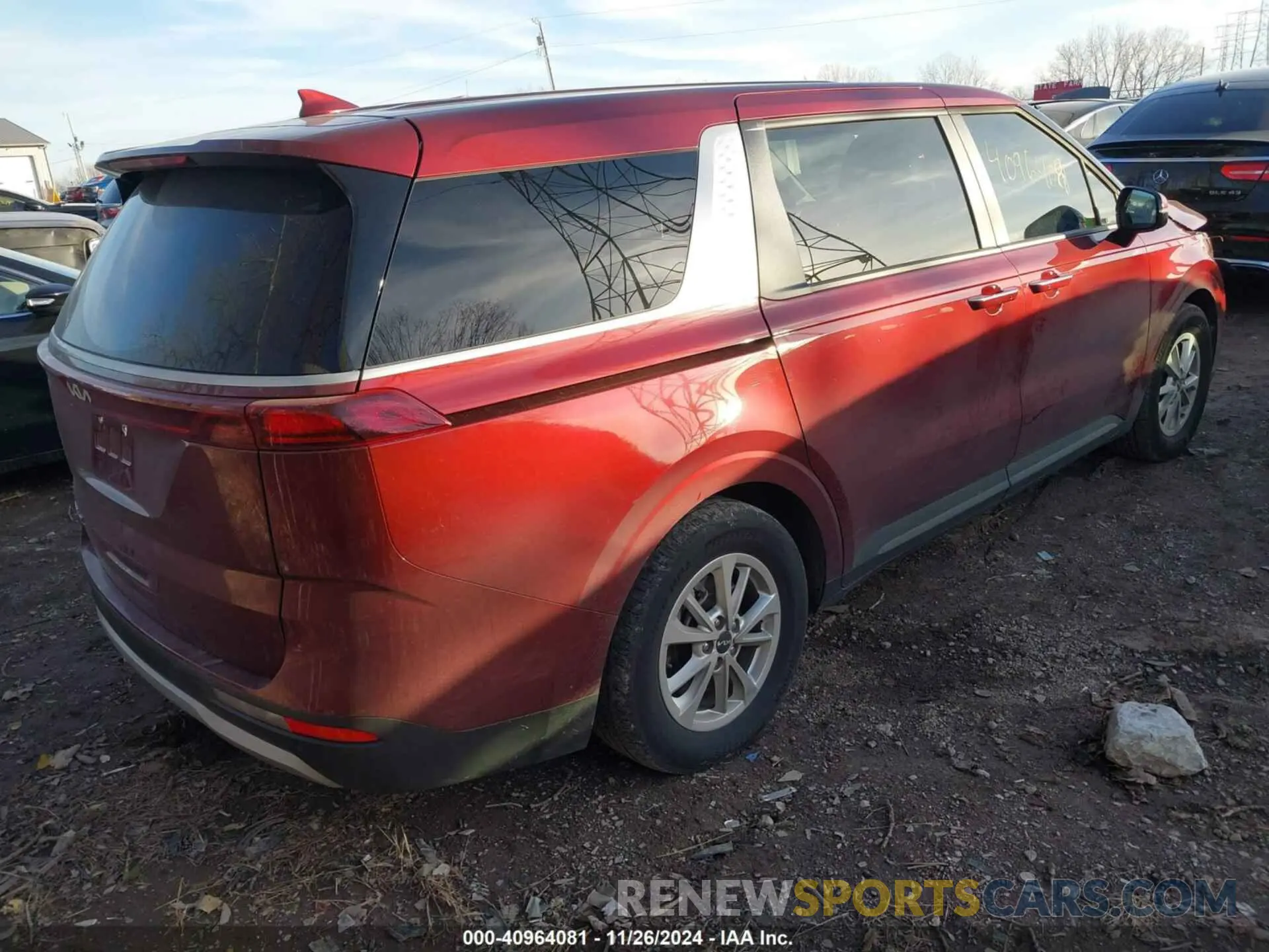 4 Photograph of a damaged car KNDNB4H30N6155433 KIA CARNIVAL MPV 2022