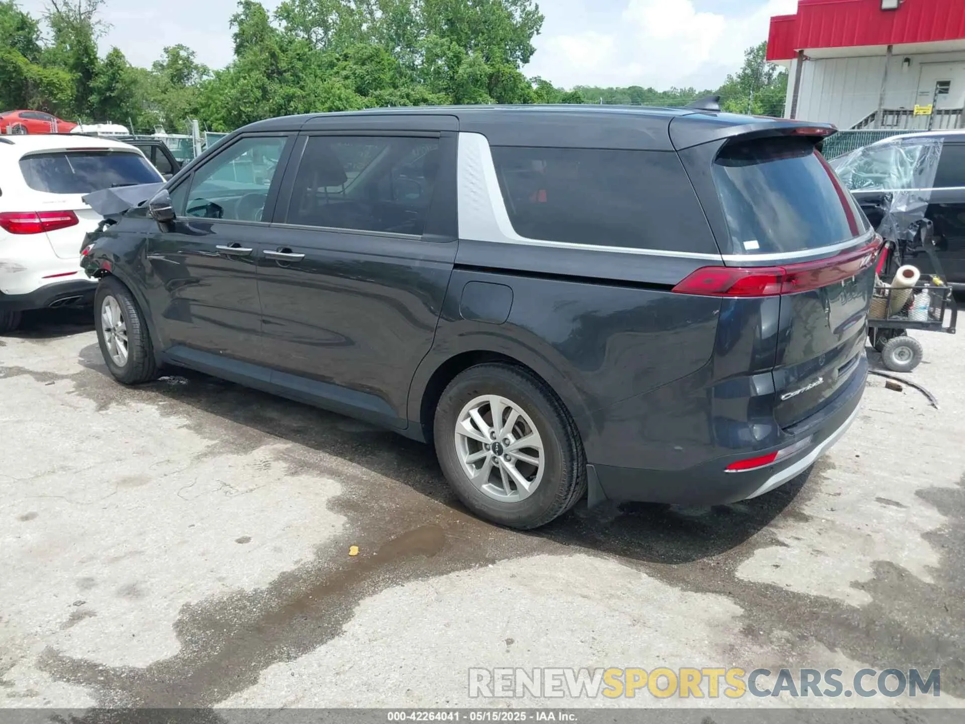 3 Photograph of a damaged car KNDNB4H33N6115072 KIA CARNIVAL MPV 2022