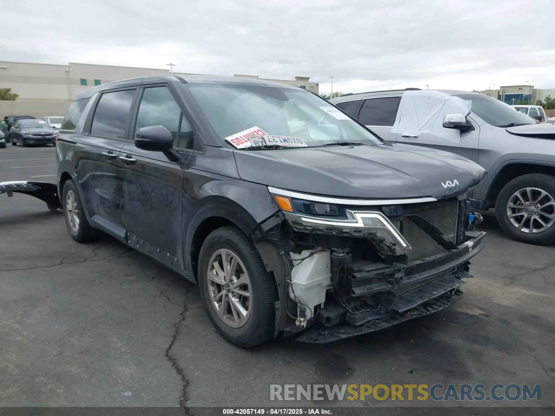 14 Photograph of a damaged car KNDNB4H33N6128890 KIA CARNIVAL MPV 2022