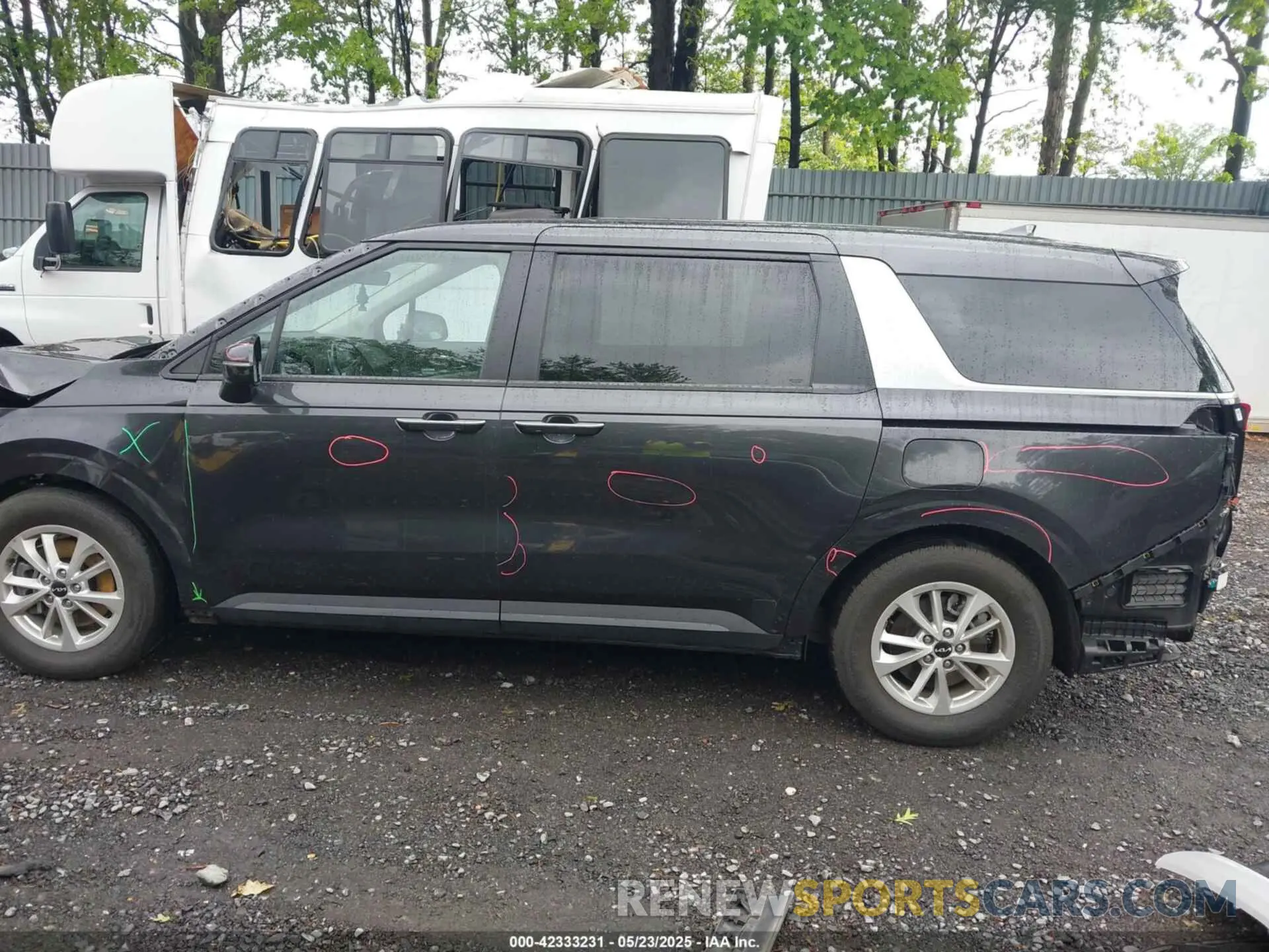 15 Photograph of a damaged car KNDNB4H33N6137752 KIA CARNIVAL MPV 2022