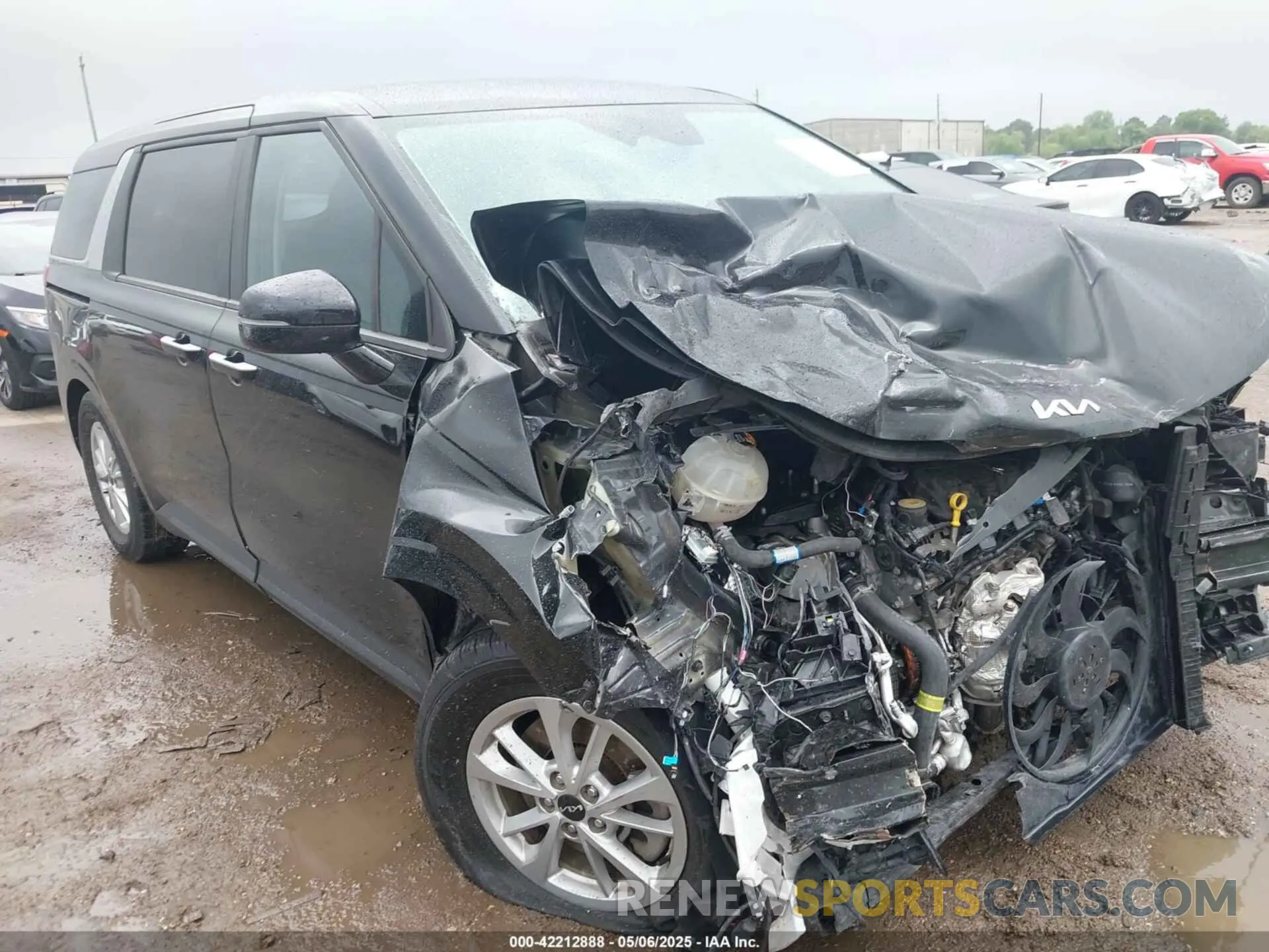 1 Photograph of a damaged car KNDNB4H35N6124792 KIA CARNIVAL MPV 2022