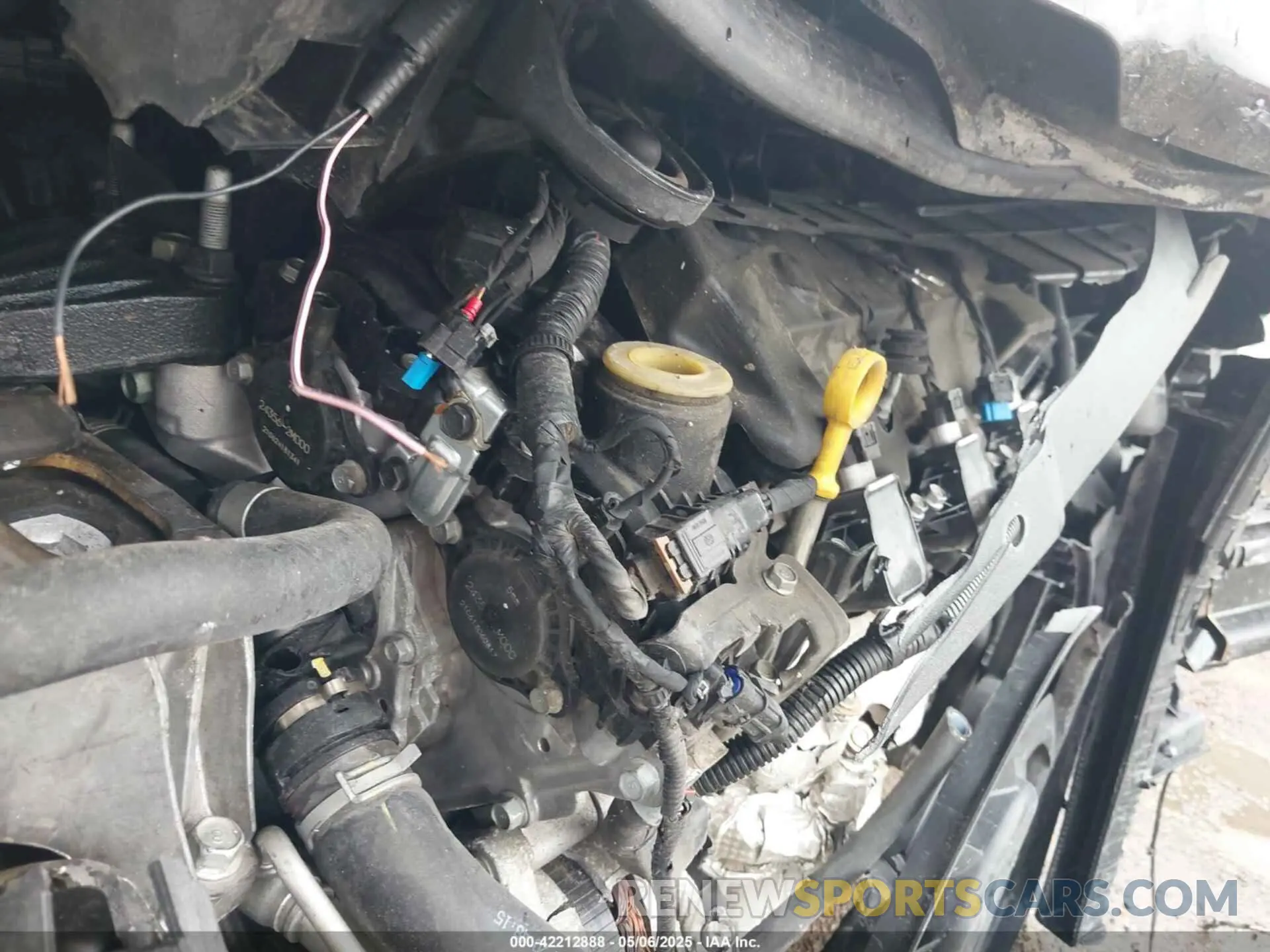 10 Photograph of a damaged car KNDNB4H35N6124792 KIA CARNIVAL MPV 2022