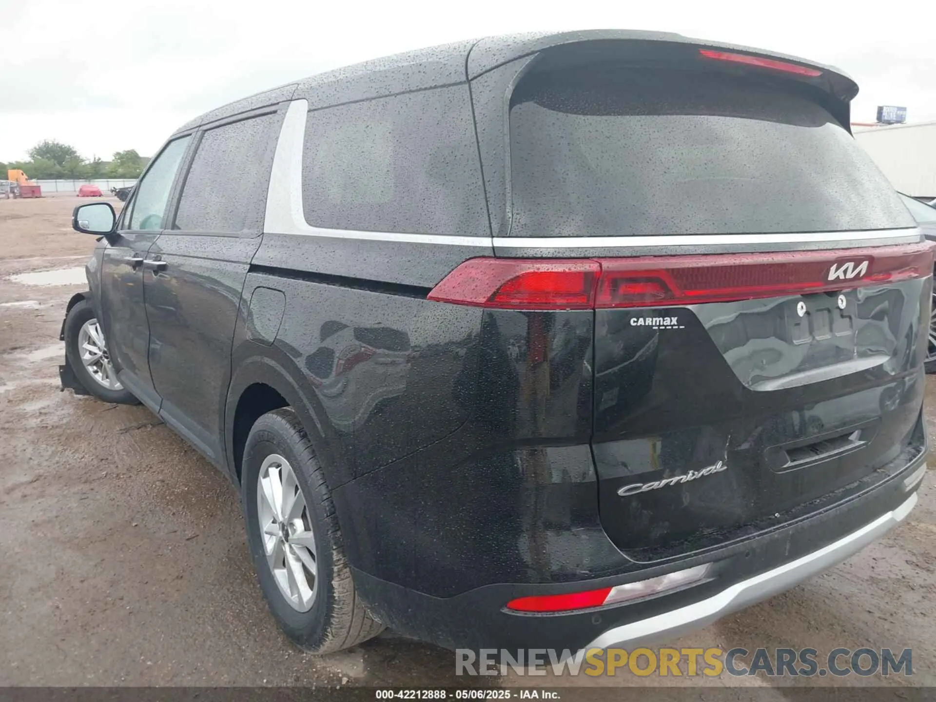 3 Photograph of a damaged car KNDNB4H35N6124792 KIA CARNIVAL MPV 2022