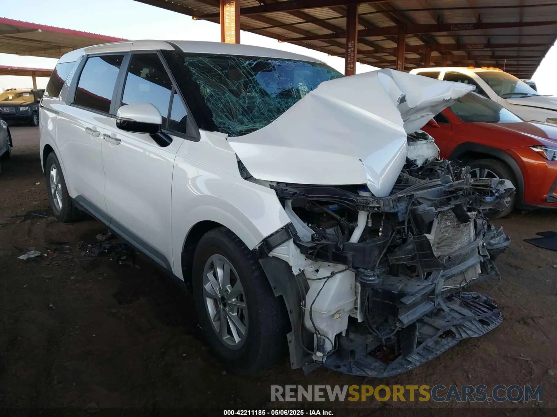 1 Photograph of a damaged car KNDNB4H35N6189948 KIA CARNIVAL MPV 2022