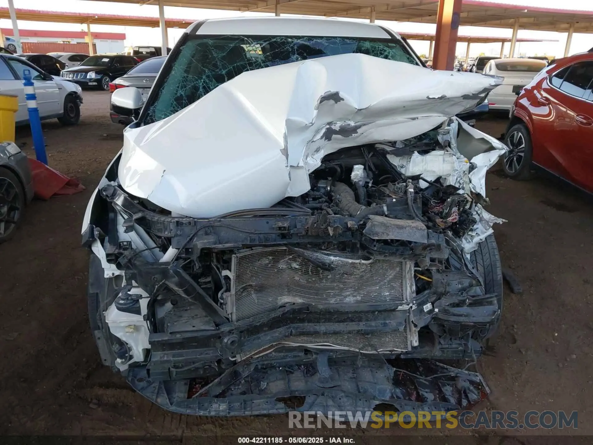 11 Photograph of a damaged car KNDNB4H35N6189948 KIA CARNIVAL MPV 2022