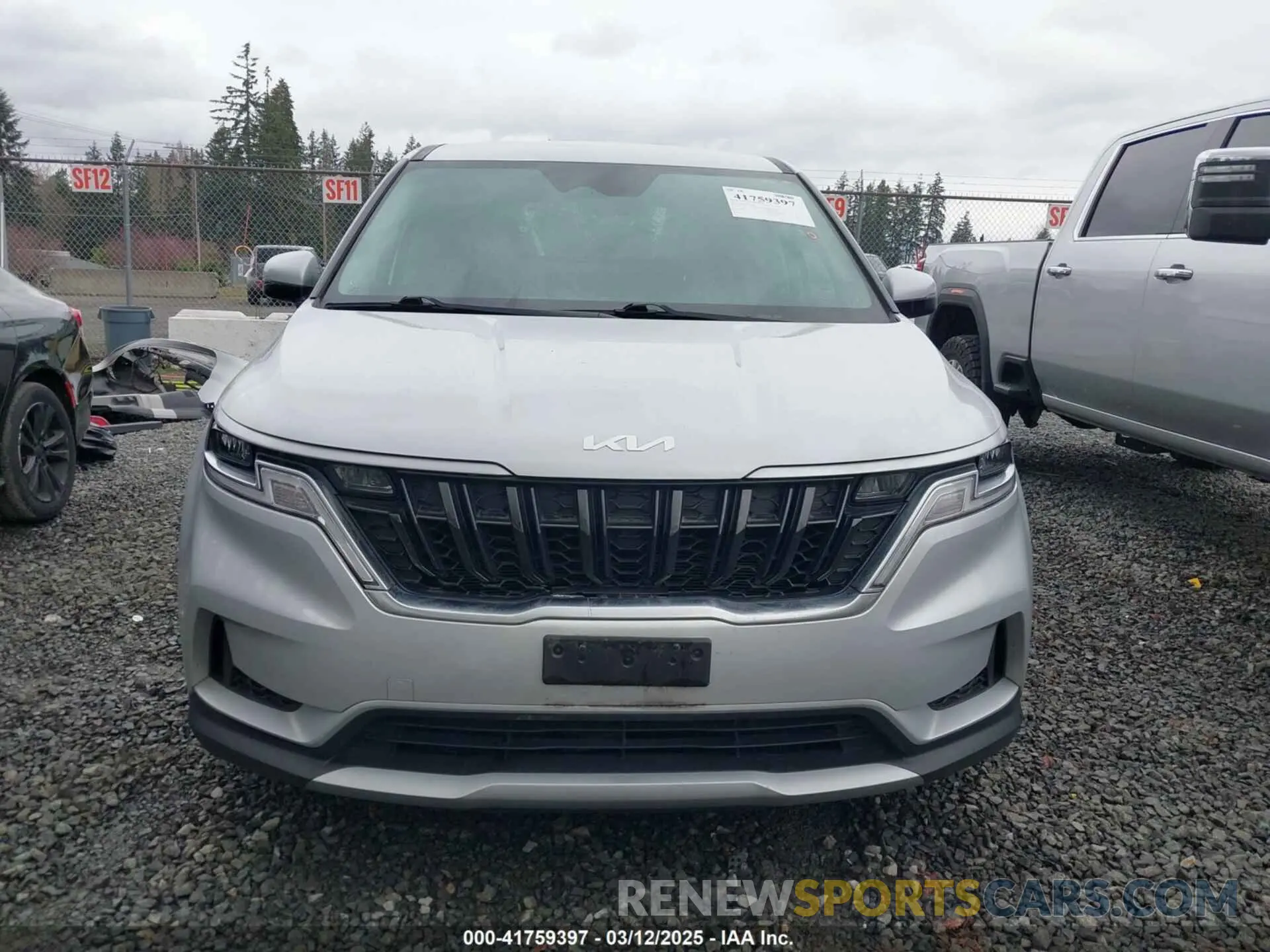 13 Photograph of a damaged car KNDNB4H36N6131654 KIA CARNIVAL MPV 2022