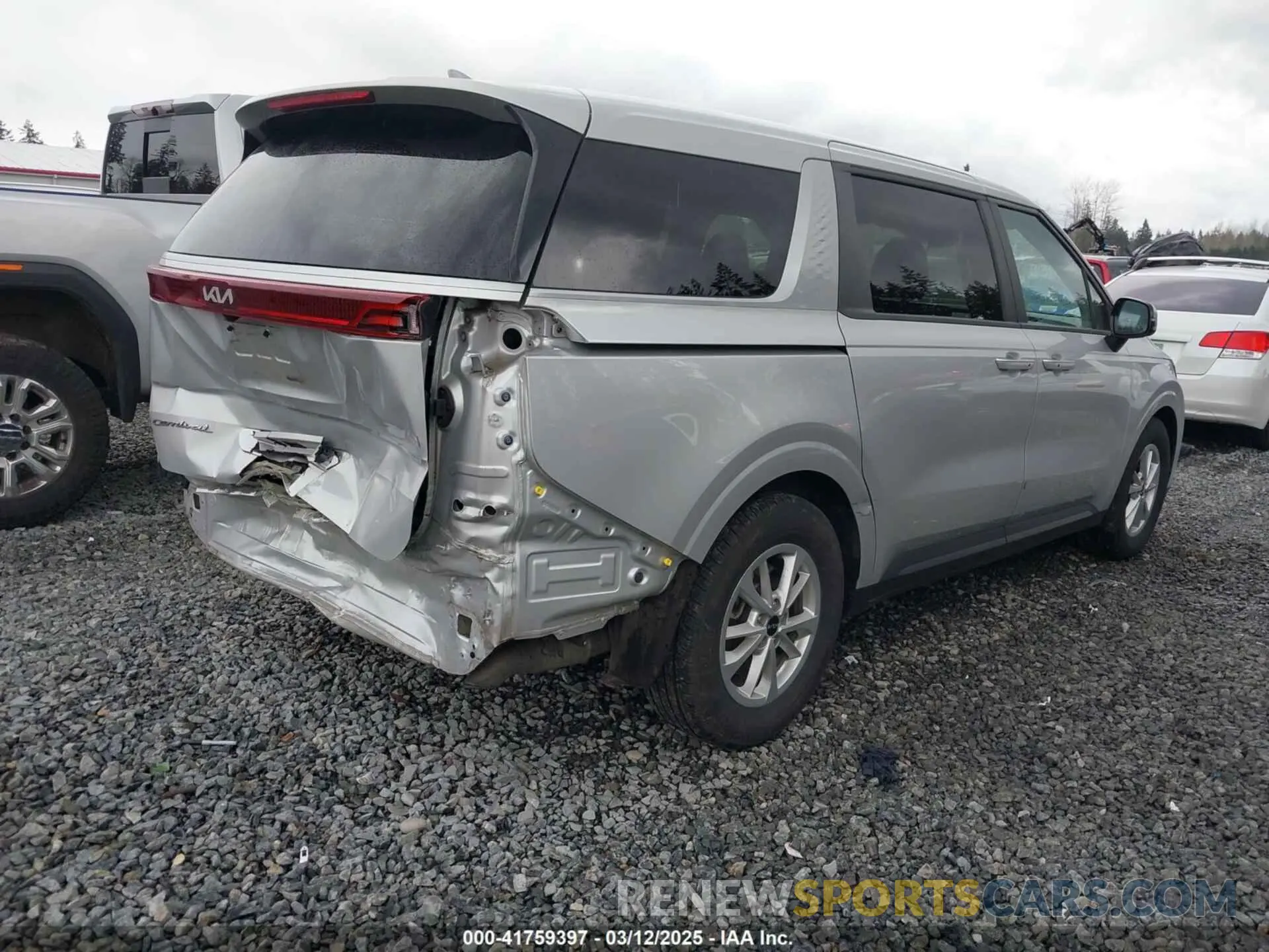 4 Photograph of a damaged car KNDNB4H36N6131654 KIA CARNIVAL MPV 2022