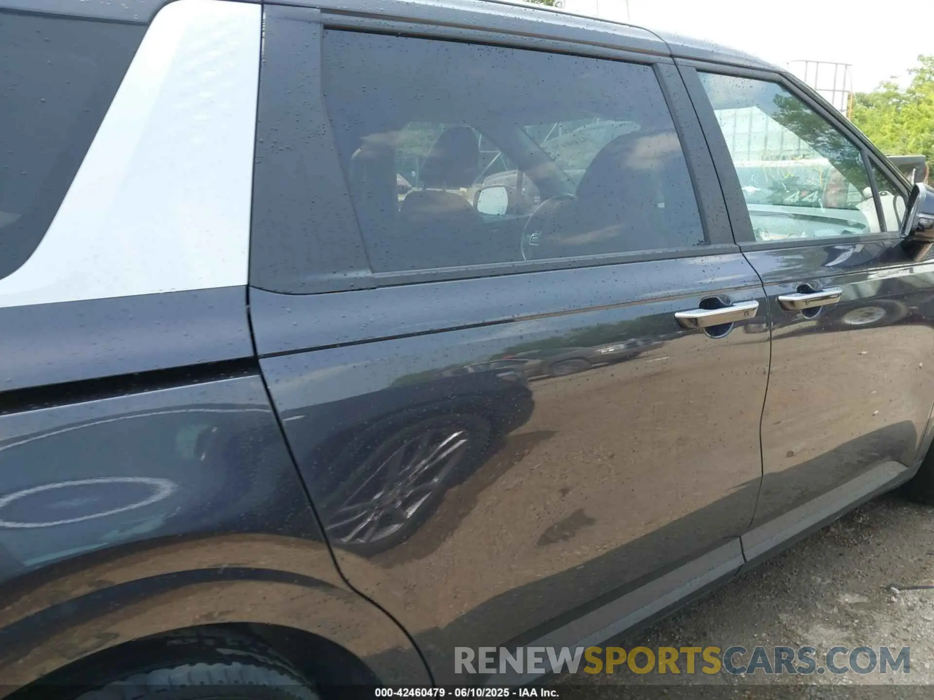 14 Photograph of a damaged car KNDNB4H36N6155694 KIA CARNIVAL MPV 2022