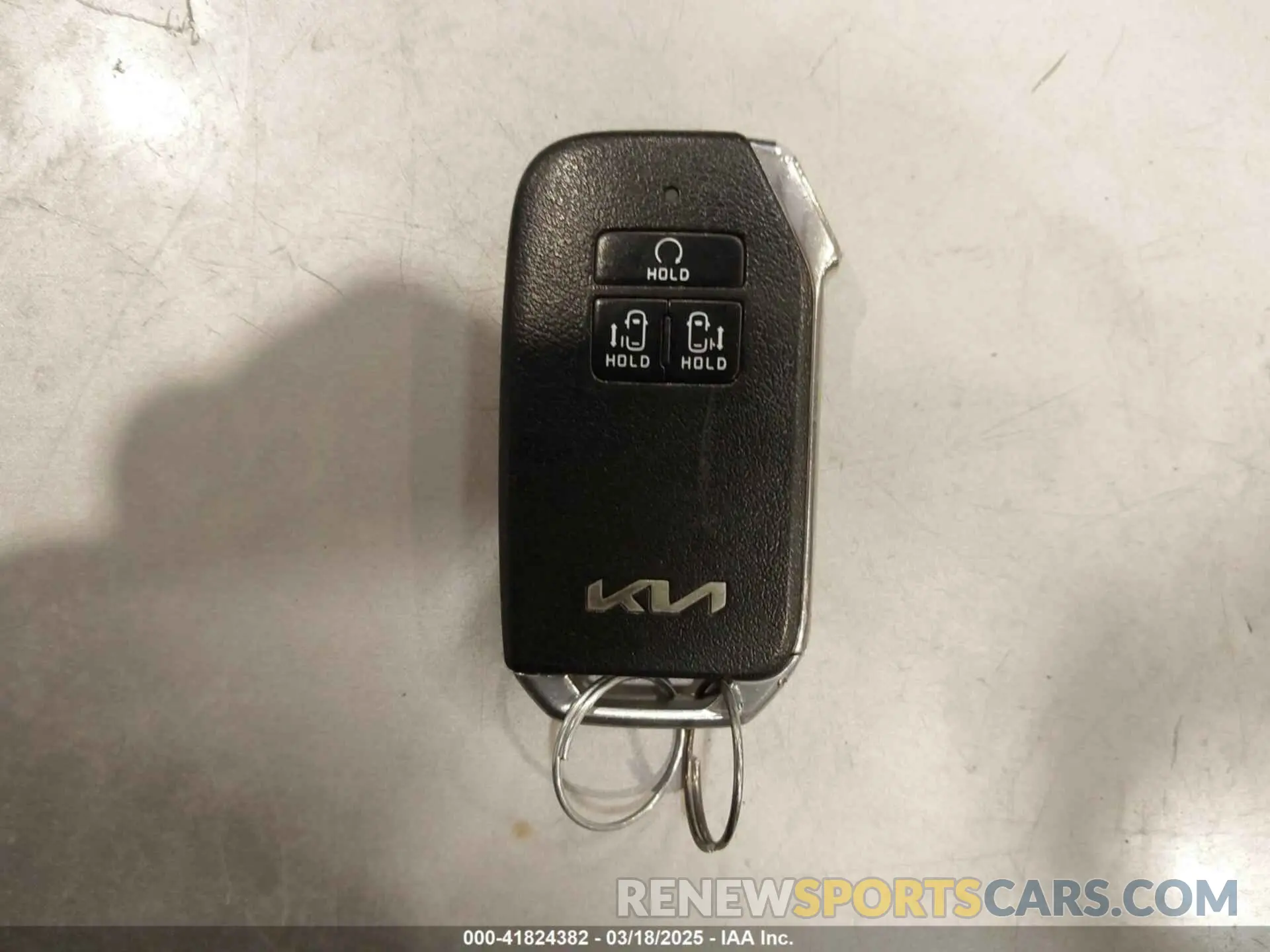 11 Photograph of a damaged car KNDNB4H36N6169885 KIA CARNIVAL MPV 2022