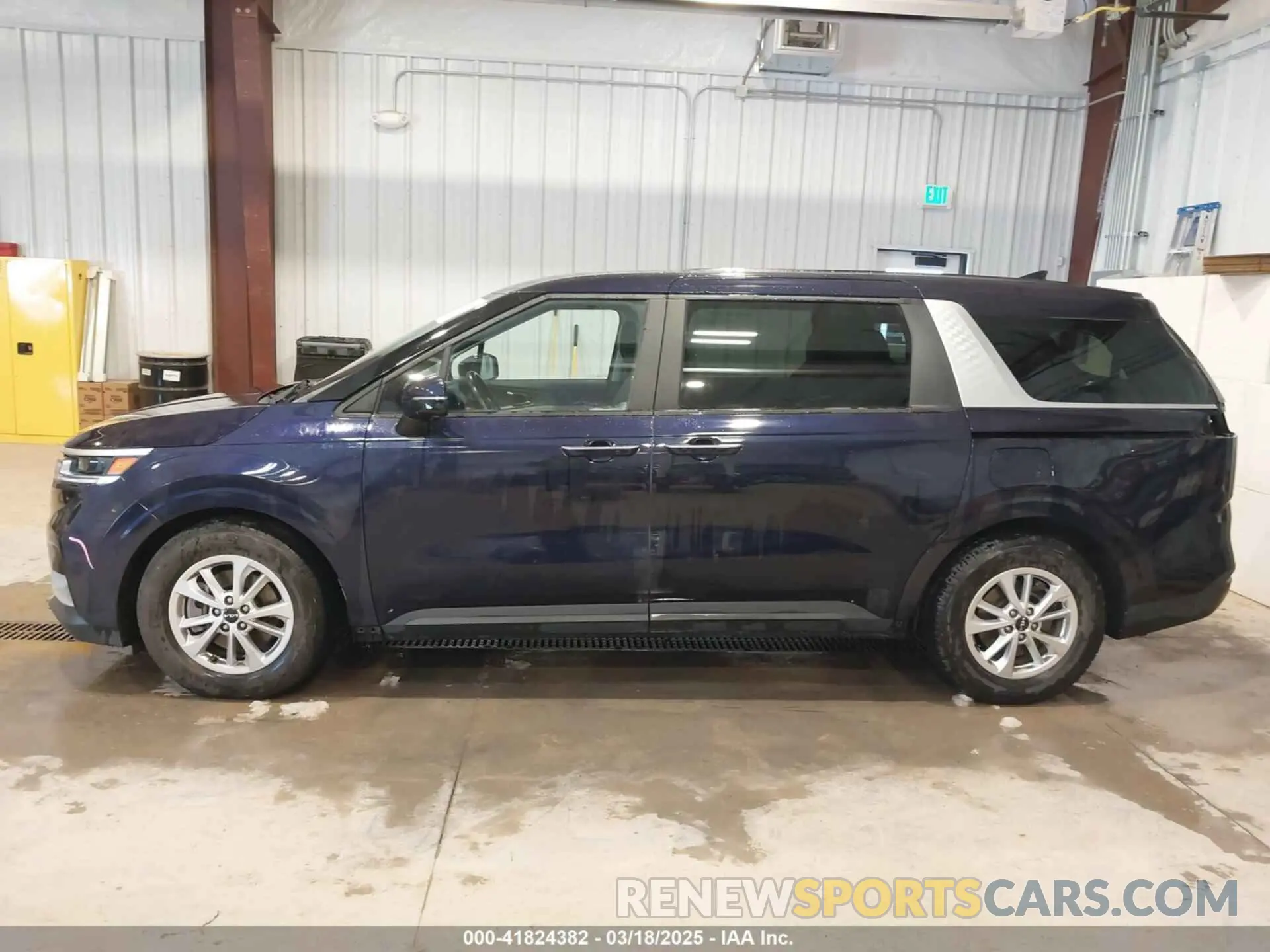 15 Photograph of a damaged car KNDNB4H36N6169885 KIA CARNIVAL MPV 2022