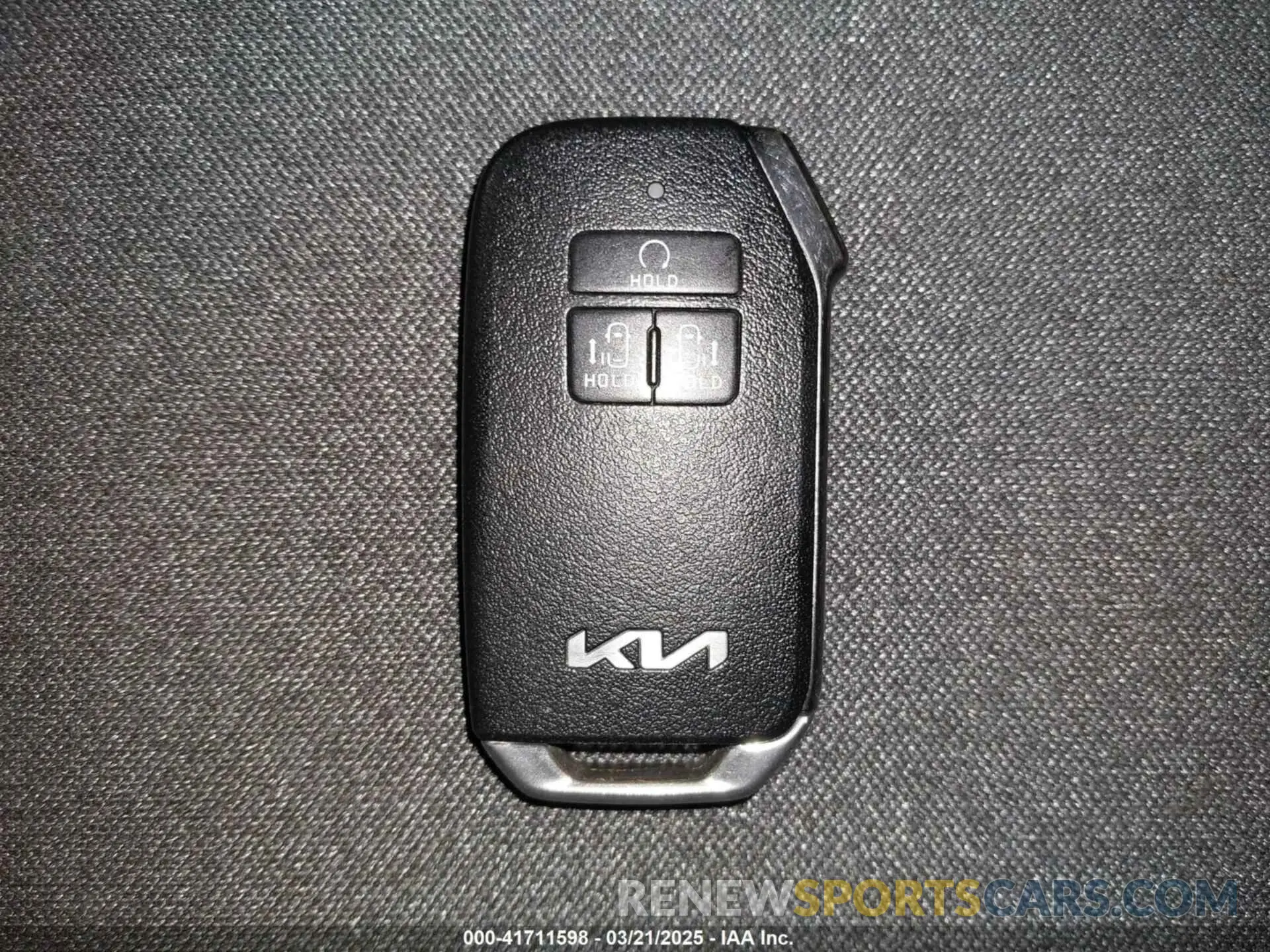 11 Photograph of a damaged car KNDNB4H37N6134031 KIA CARNIVAL MPV 2022