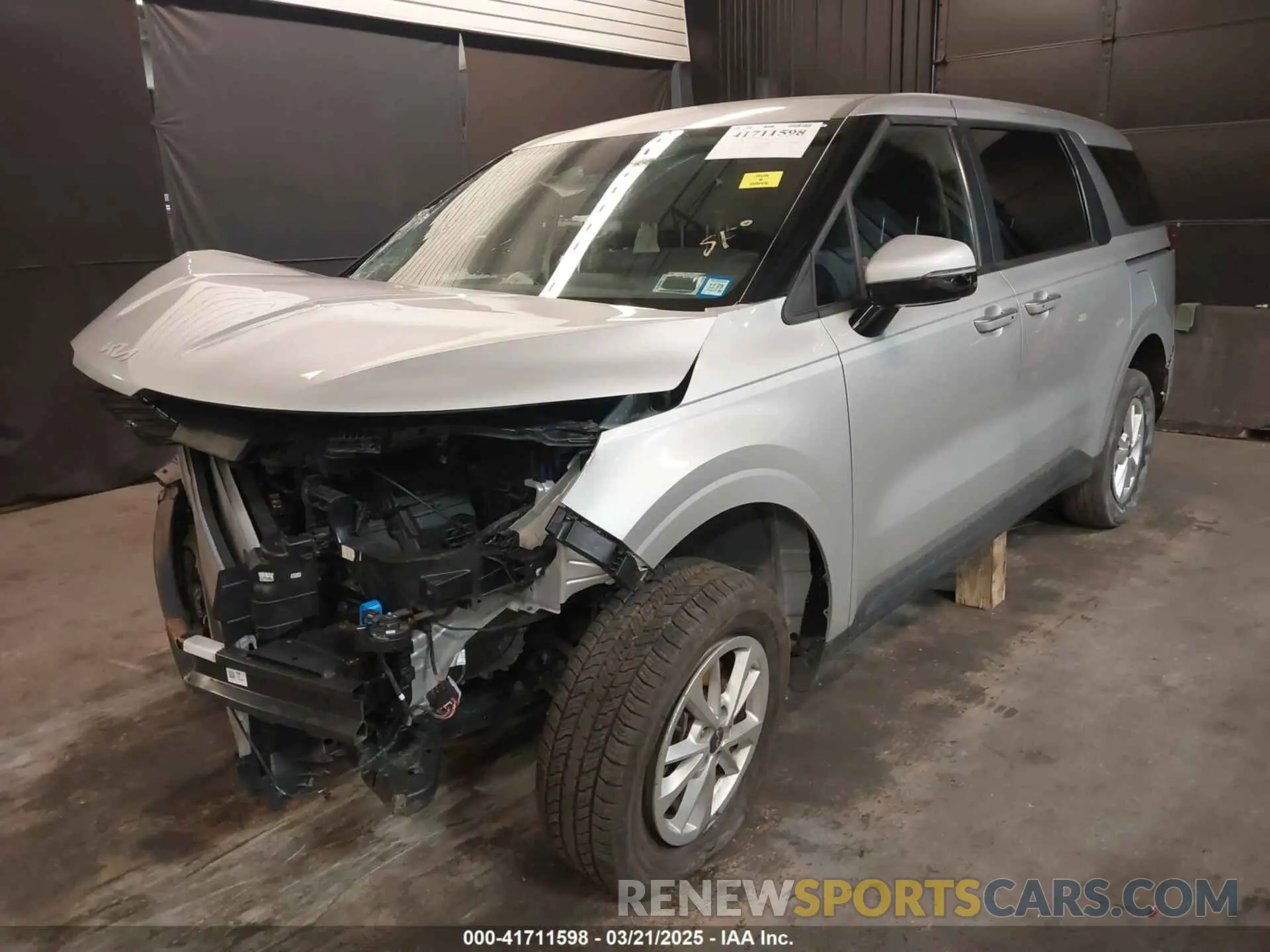 2 Photograph of a damaged car KNDNB4H37N6134031 KIA CARNIVAL MPV 2022