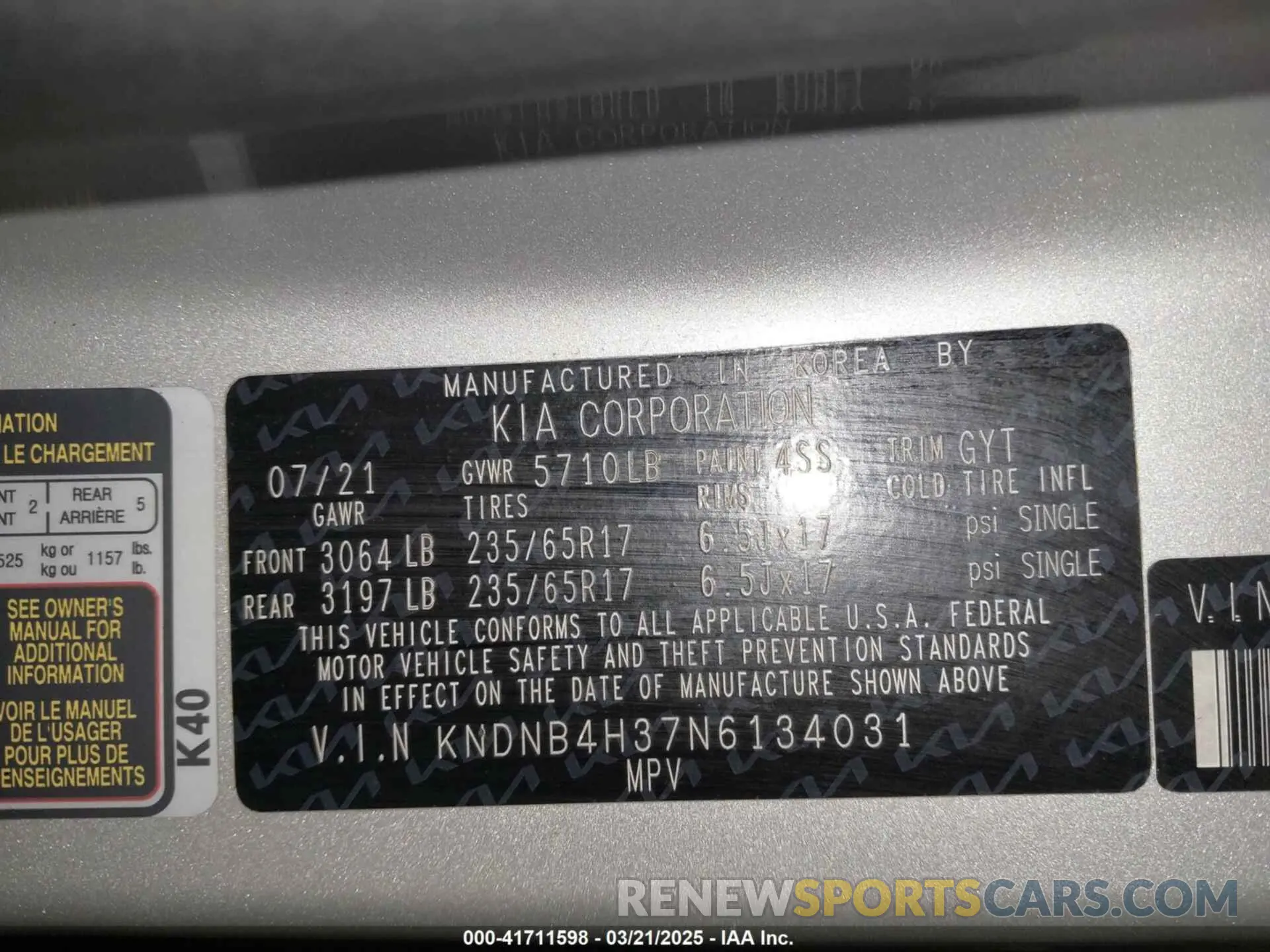 9 Photograph of a damaged car KNDNB4H37N6134031 KIA CARNIVAL MPV 2022