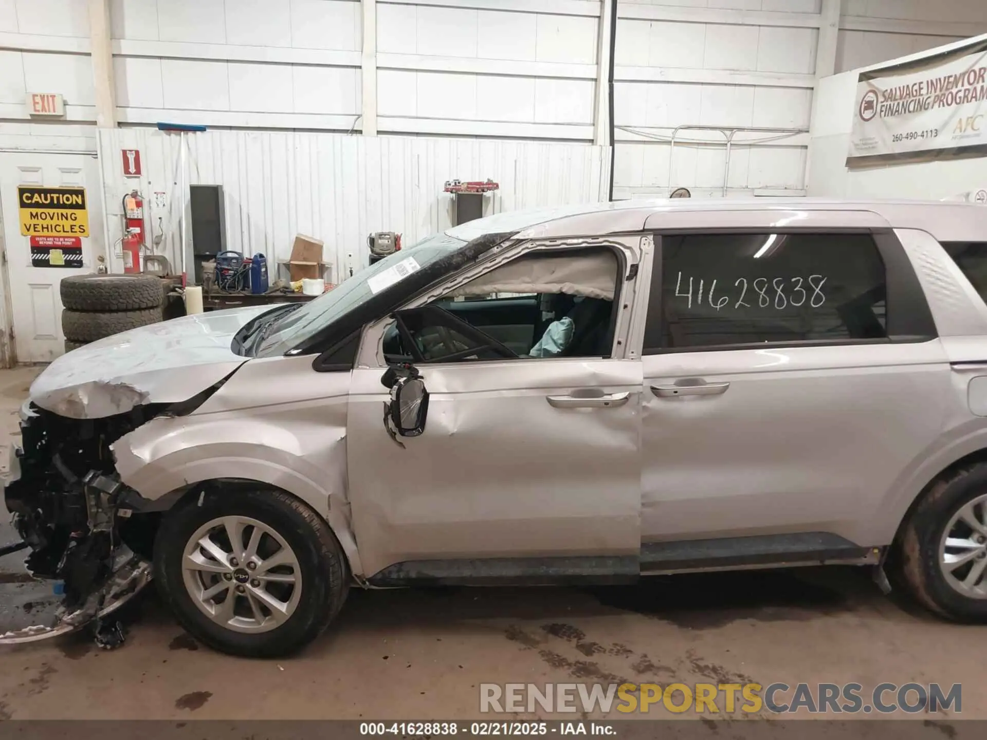 6 Photograph of a damaged car KNDNB4H38N6131655 KIA CARNIVAL MPV 2022