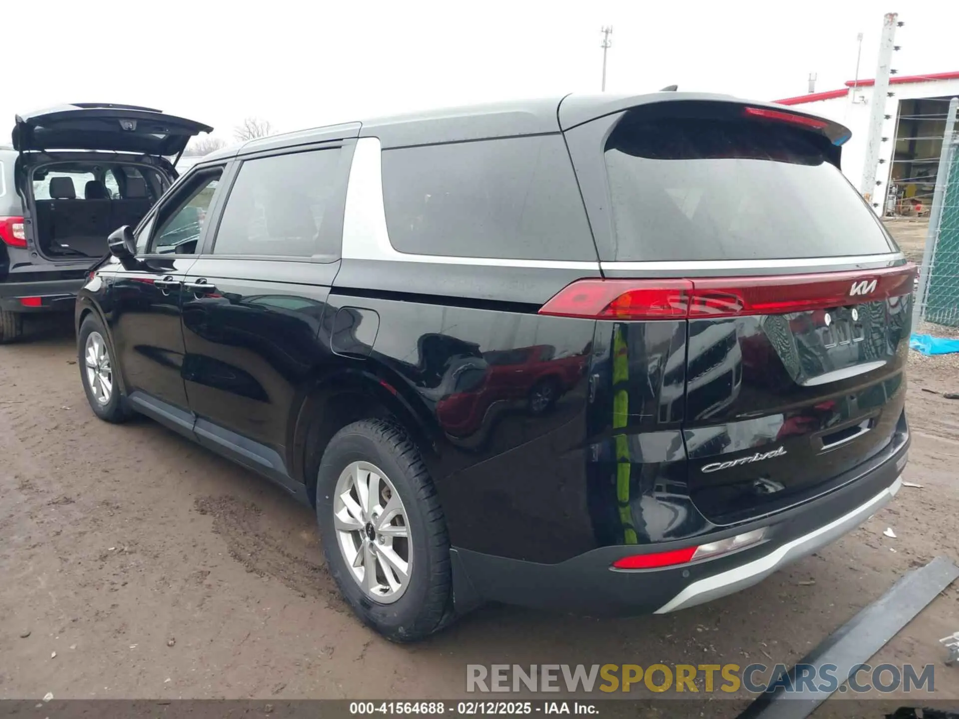 14 Photograph of a damaged car KNDNB4H39N6148397 KIA CARNIVAL MPV 2022