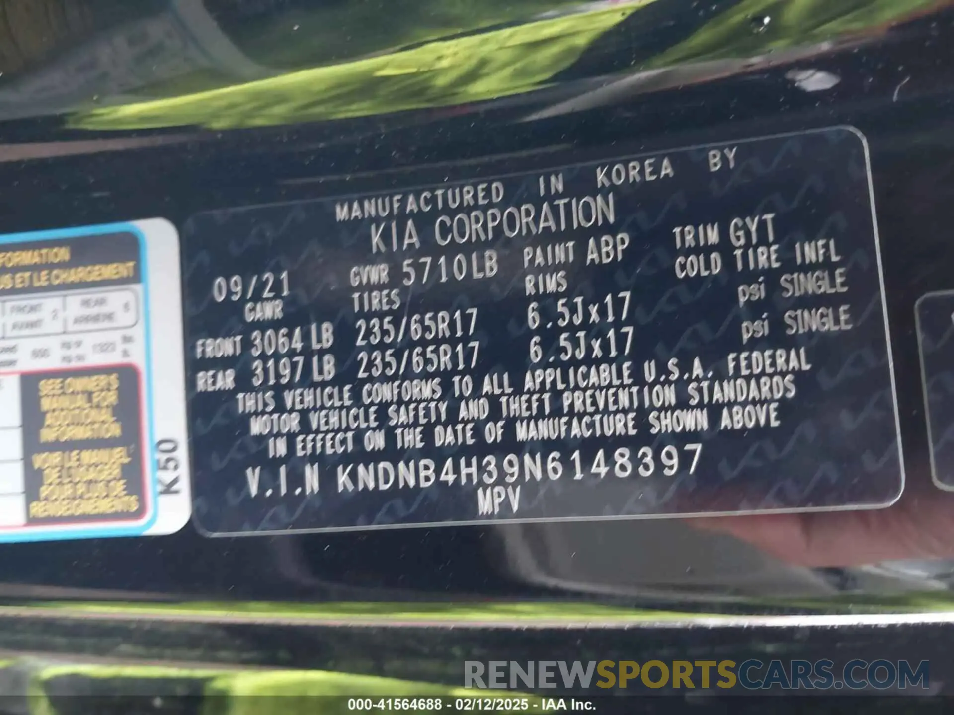 9 Photograph of a damaged car KNDNB4H39N6148397 KIA CARNIVAL MPV 2022