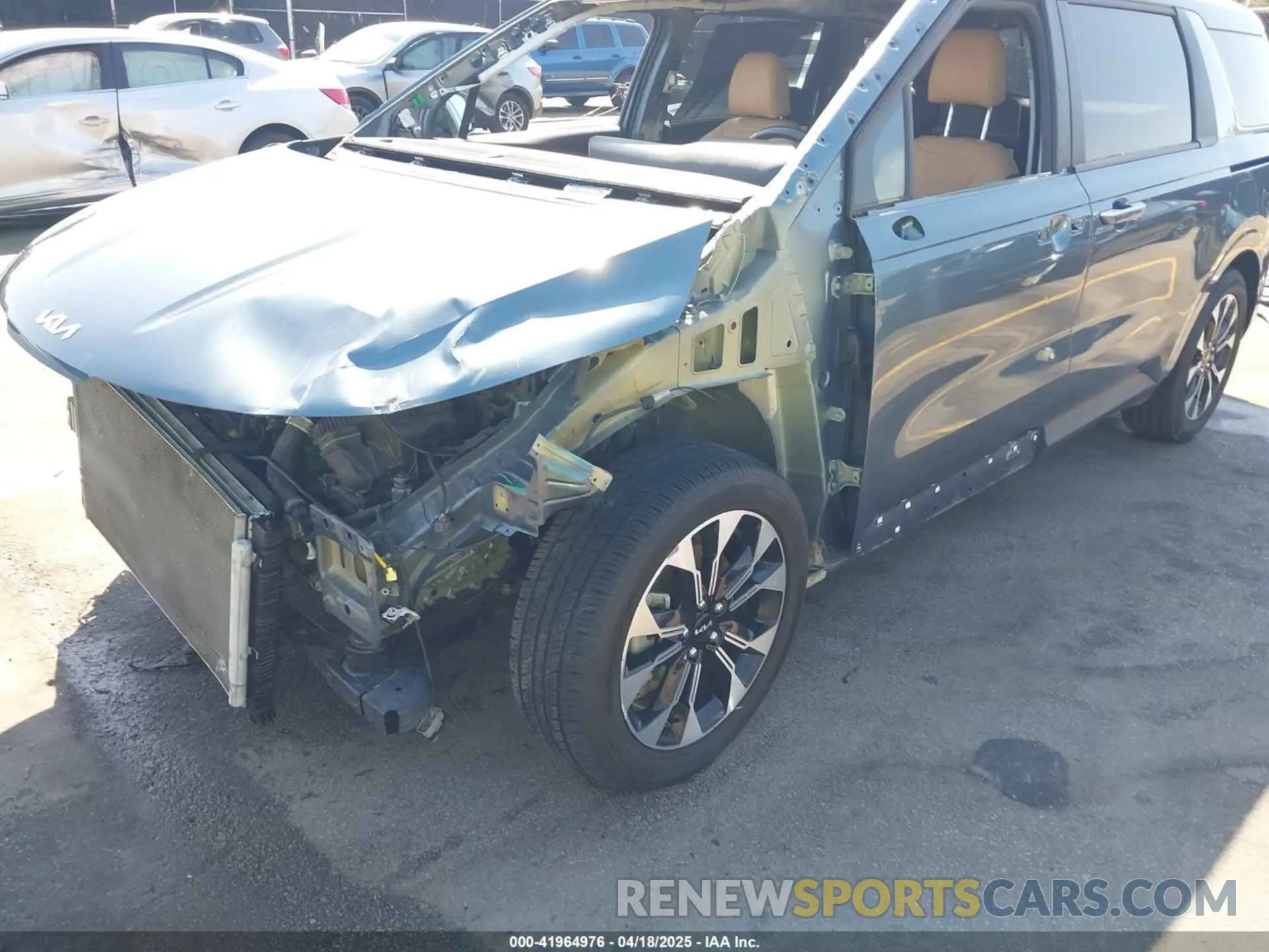 6 Photograph of a damaged car KNDNC5H33N6147331 KIA CARNIVAL MPV 2022