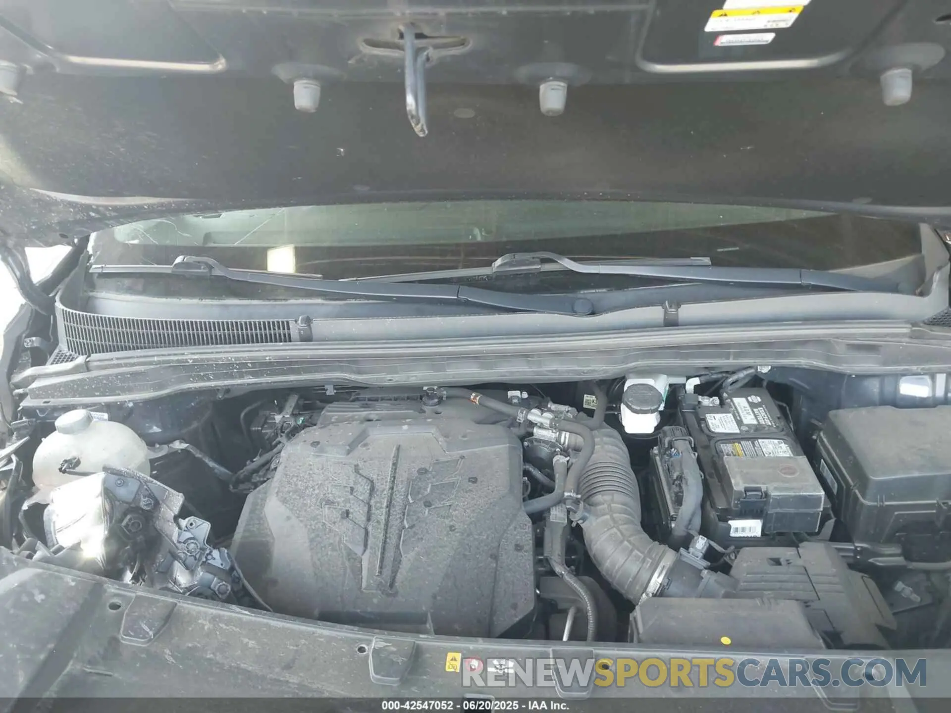10 Photograph of a damaged car KNDNC5H35N6102441 KIA CARNIVAL MPV 2022