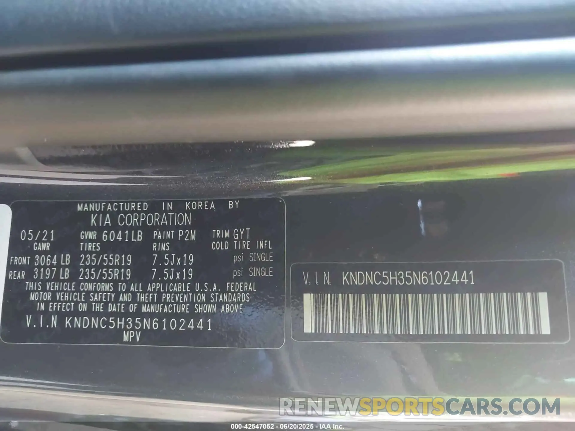 9 Photograph of a damaged car KNDNC5H35N6102441 KIA CARNIVAL MPV 2022