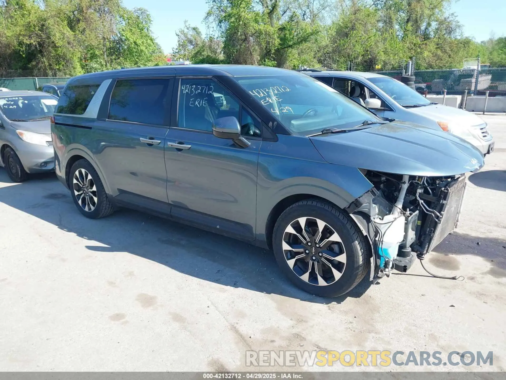 1 Photograph of a damaged car KNDNC5H3XN6061465 KIA CARNIVAL MPV 2022