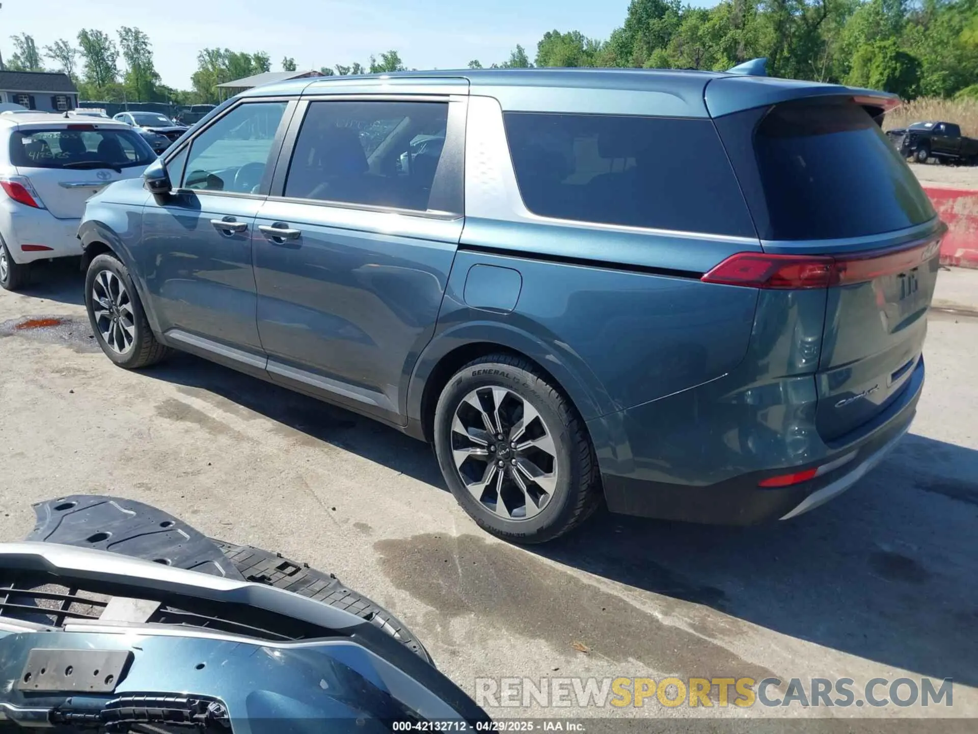3 Photograph of a damaged car KNDNC5H3XN6061465 KIA CARNIVAL MPV 2022