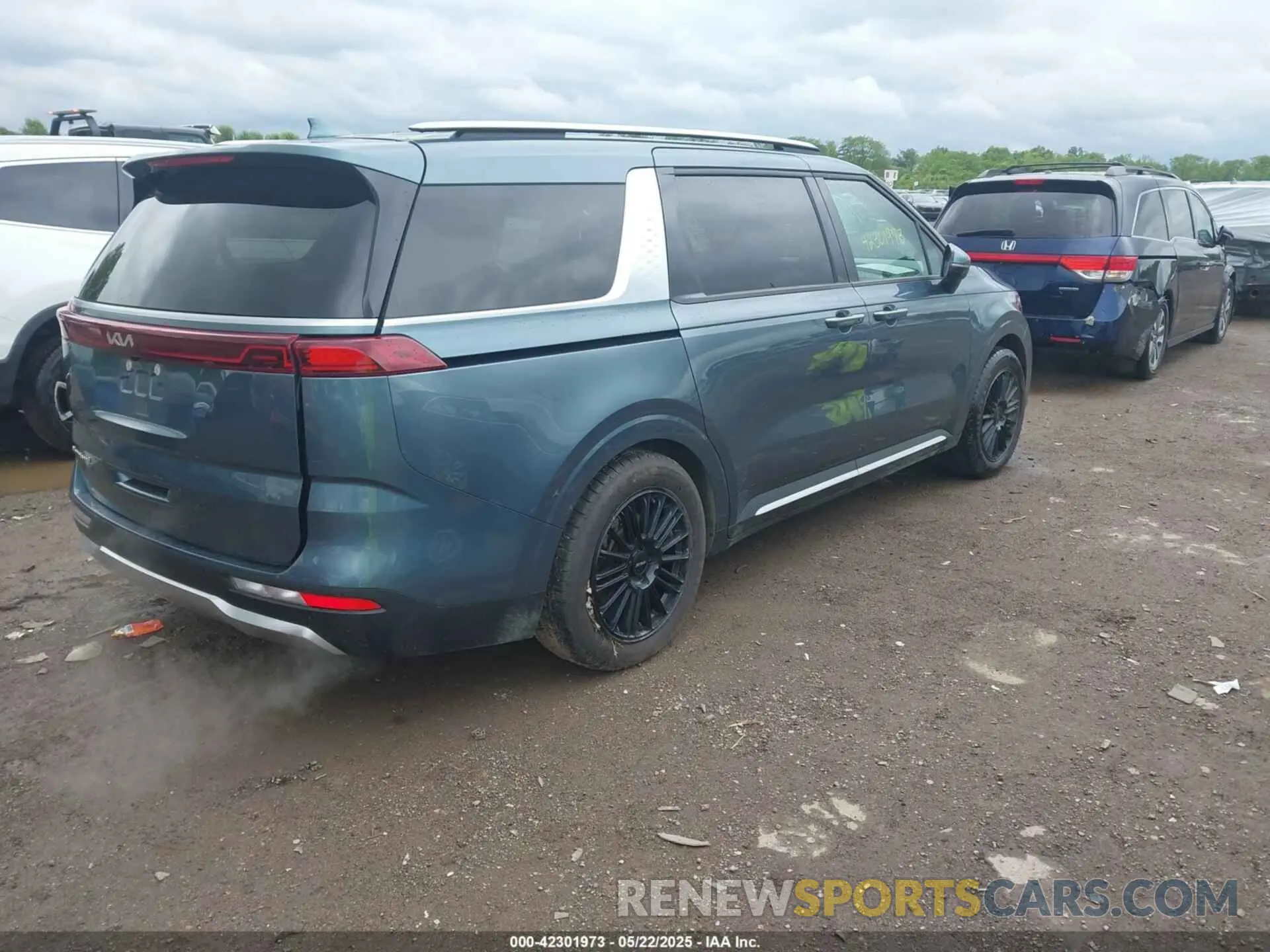 4 Photograph of a damaged car KNDNE5H35N6064087 KIA CARNIVAL MPV 2022