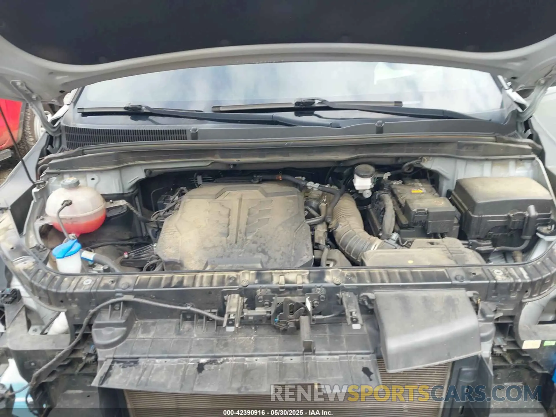 10 Photograph of a damaged car KNDNE5H3XN6080818 KIA CARNIVAL MPV 2022