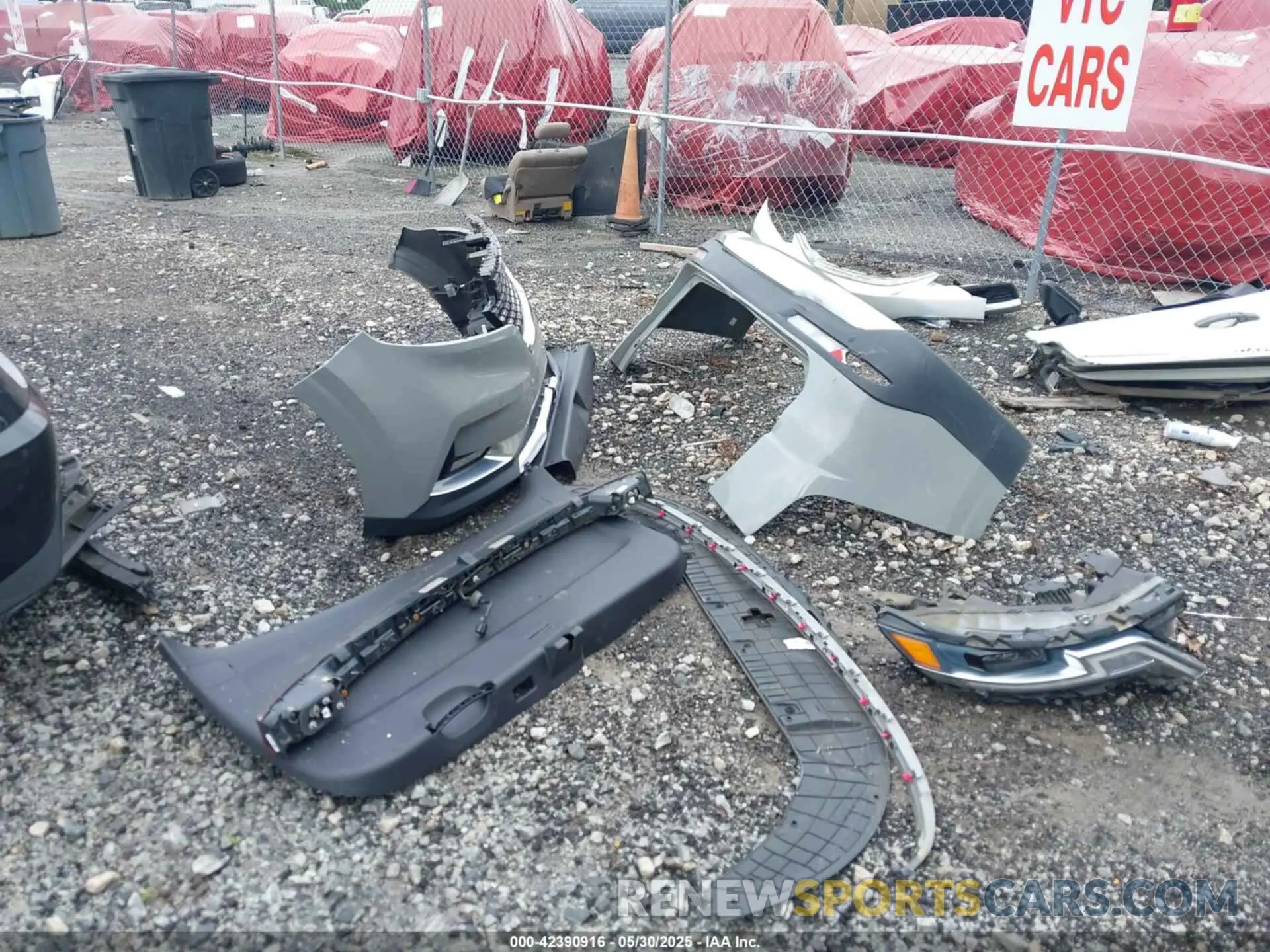 12 Photograph of a damaged car KNDNE5H3XN6080818 KIA CARNIVAL MPV 2022