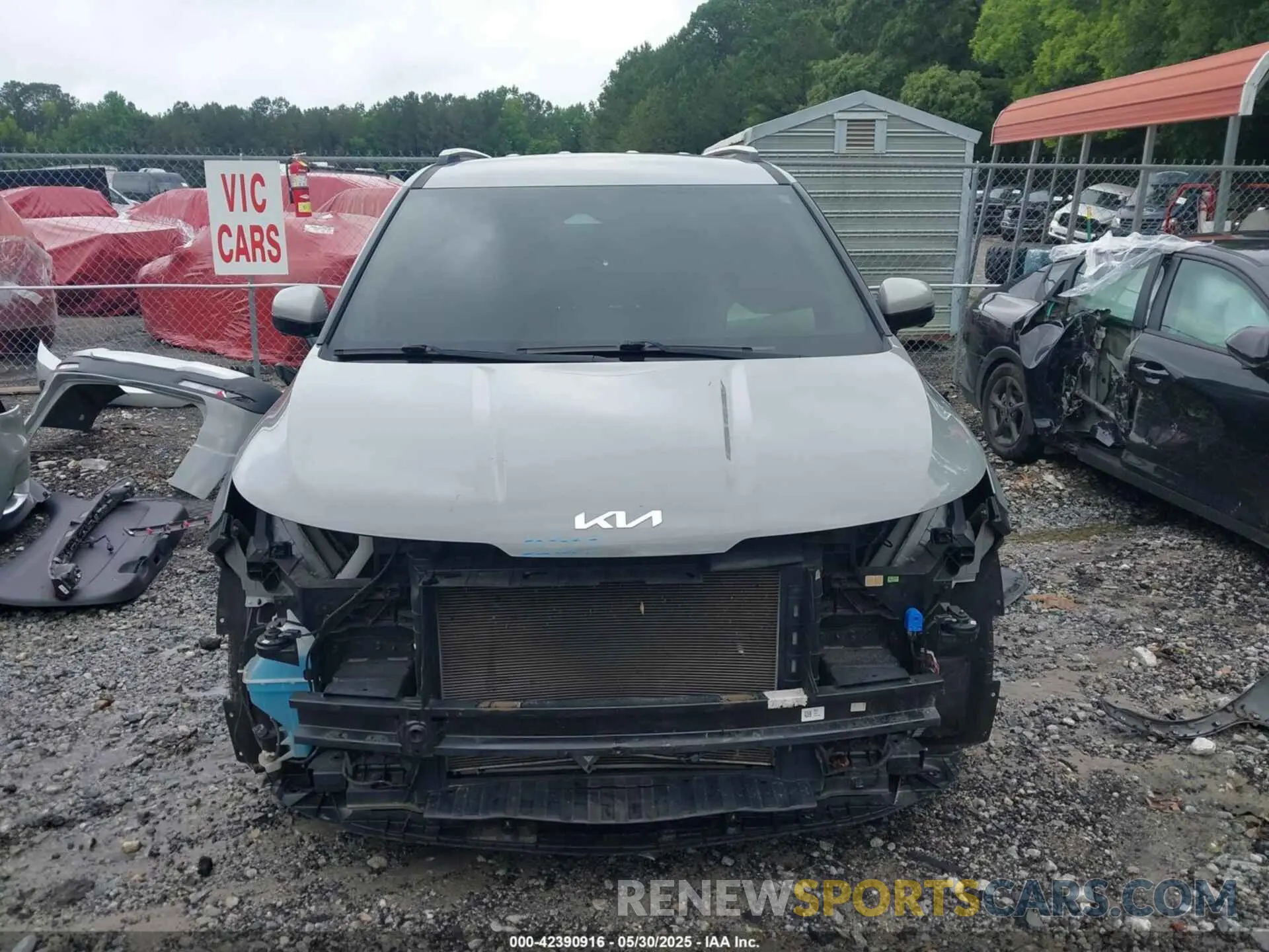 13 Photograph of a damaged car KNDNE5H3XN6080818 KIA CARNIVAL MPV 2022