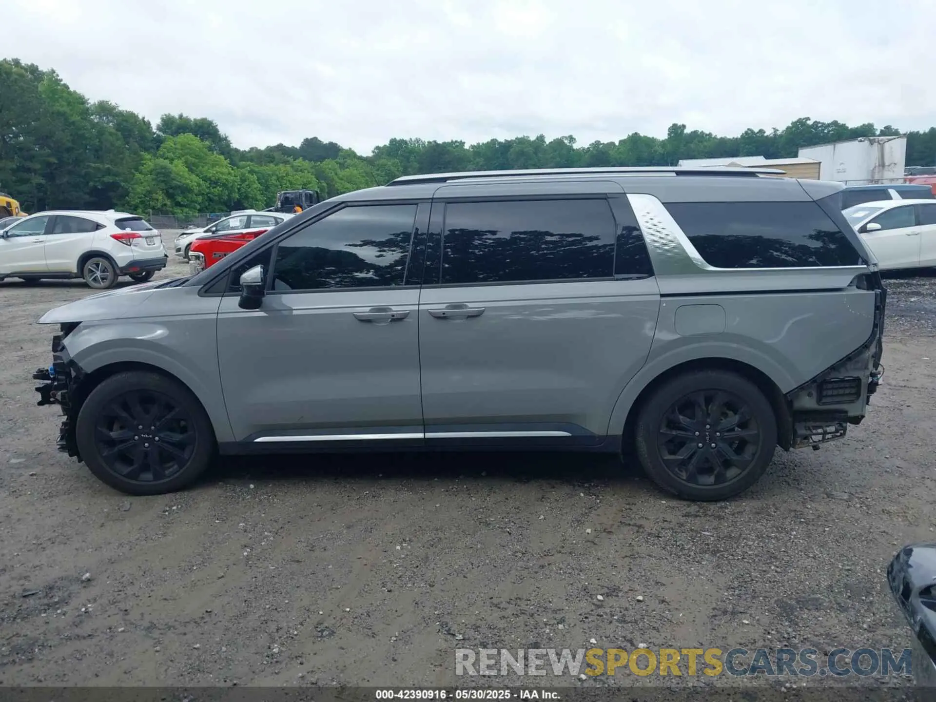 15 Photograph of a damaged car KNDNE5H3XN6080818 KIA CARNIVAL MPV 2022
