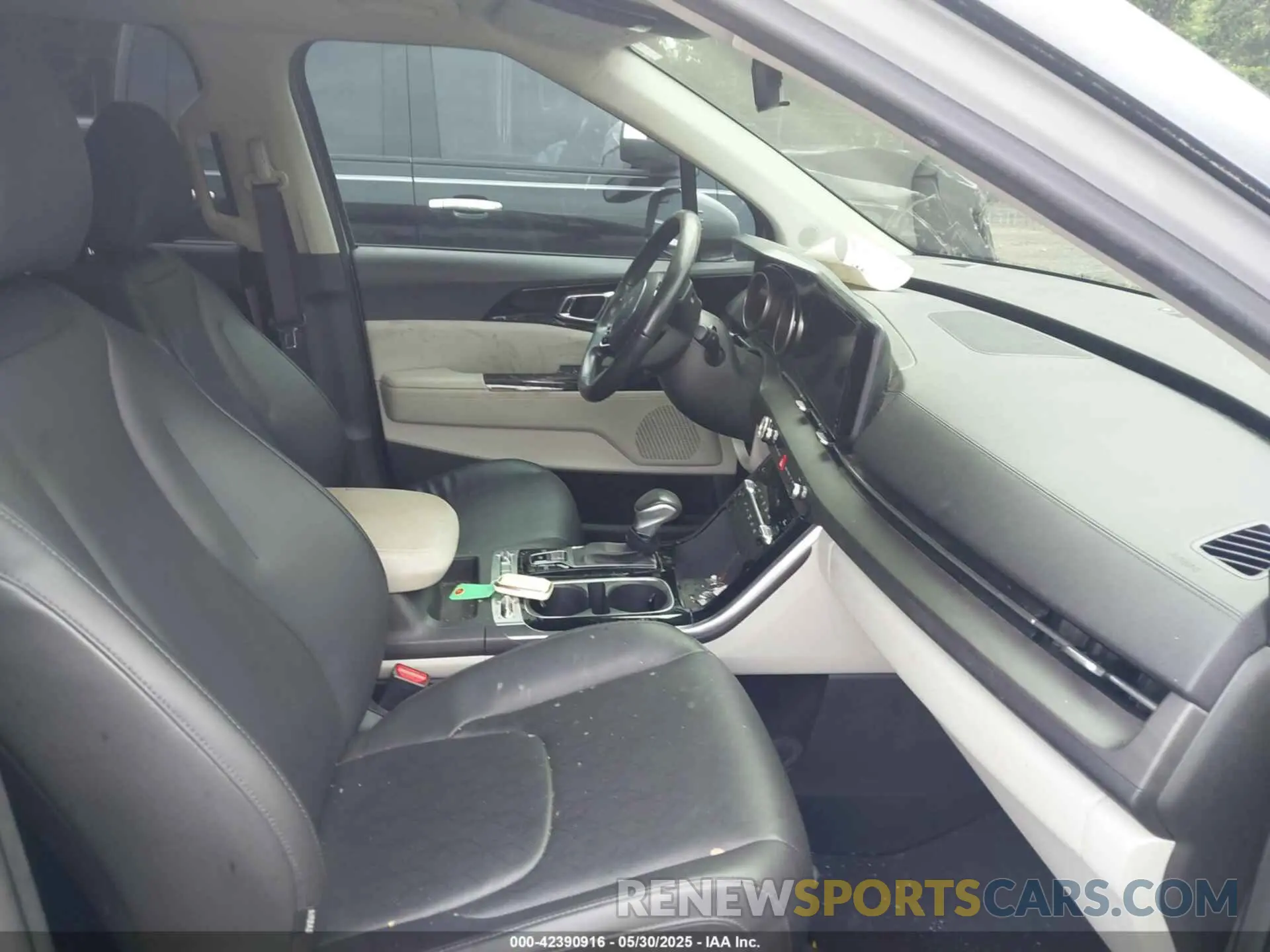 5 Photograph of a damaged car KNDNE5H3XN6080818 KIA CARNIVAL MPV 2022