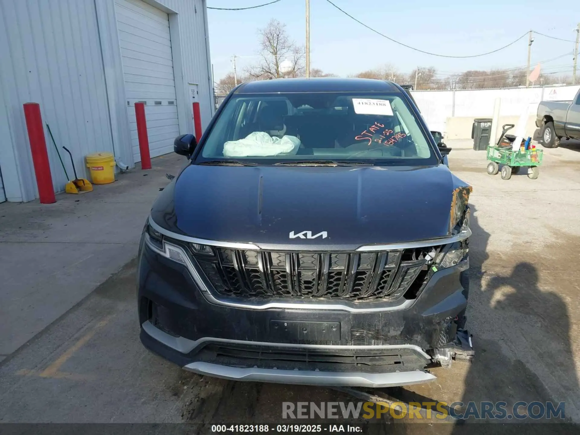 12 Photograph of a damaged car KNDNB4H30P6286638 KIA CARNIVAL MPV 2023